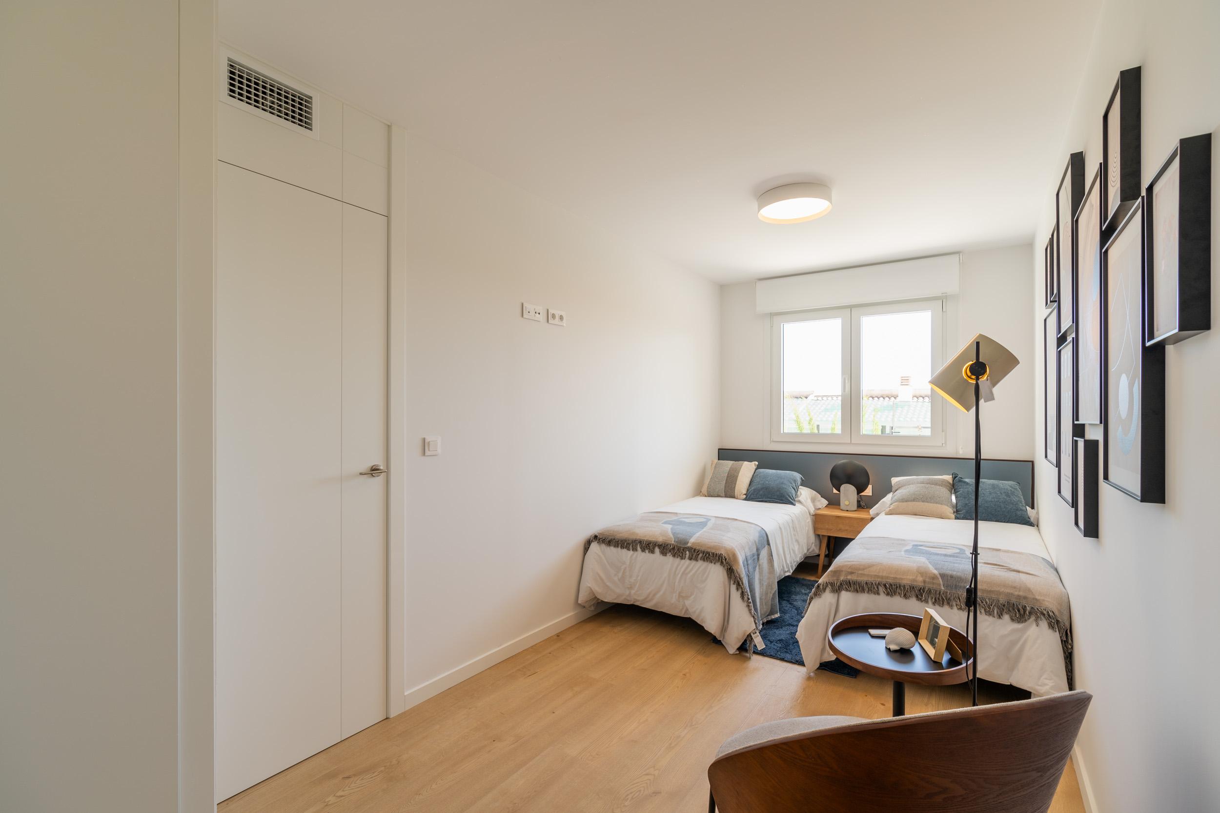 Built-in wardrobe in bedroom of 4-bedroom townhouse, Montebello, La Nucía