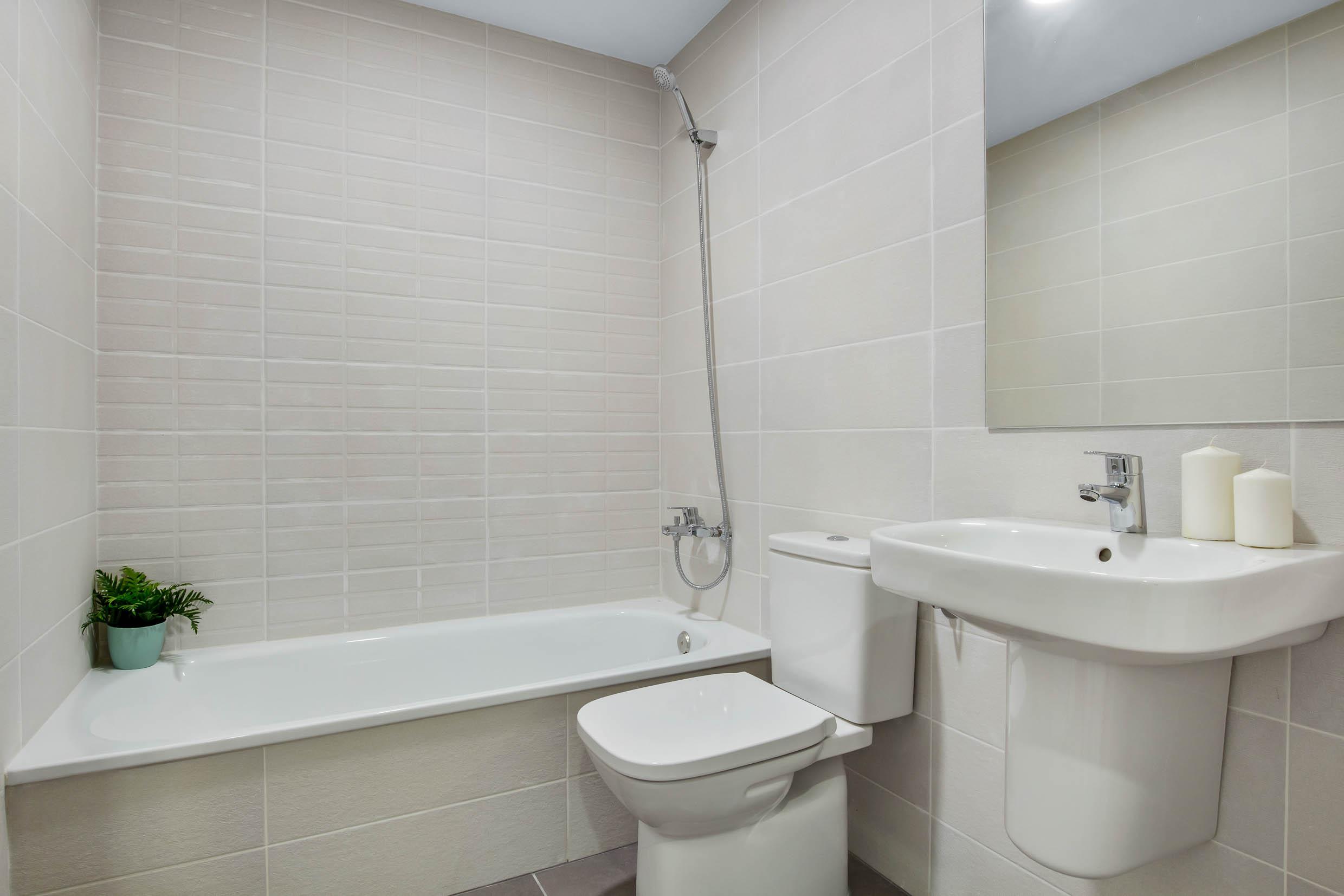 Communal pool with surrounding paved terrace, Las Lagunas, Mijas