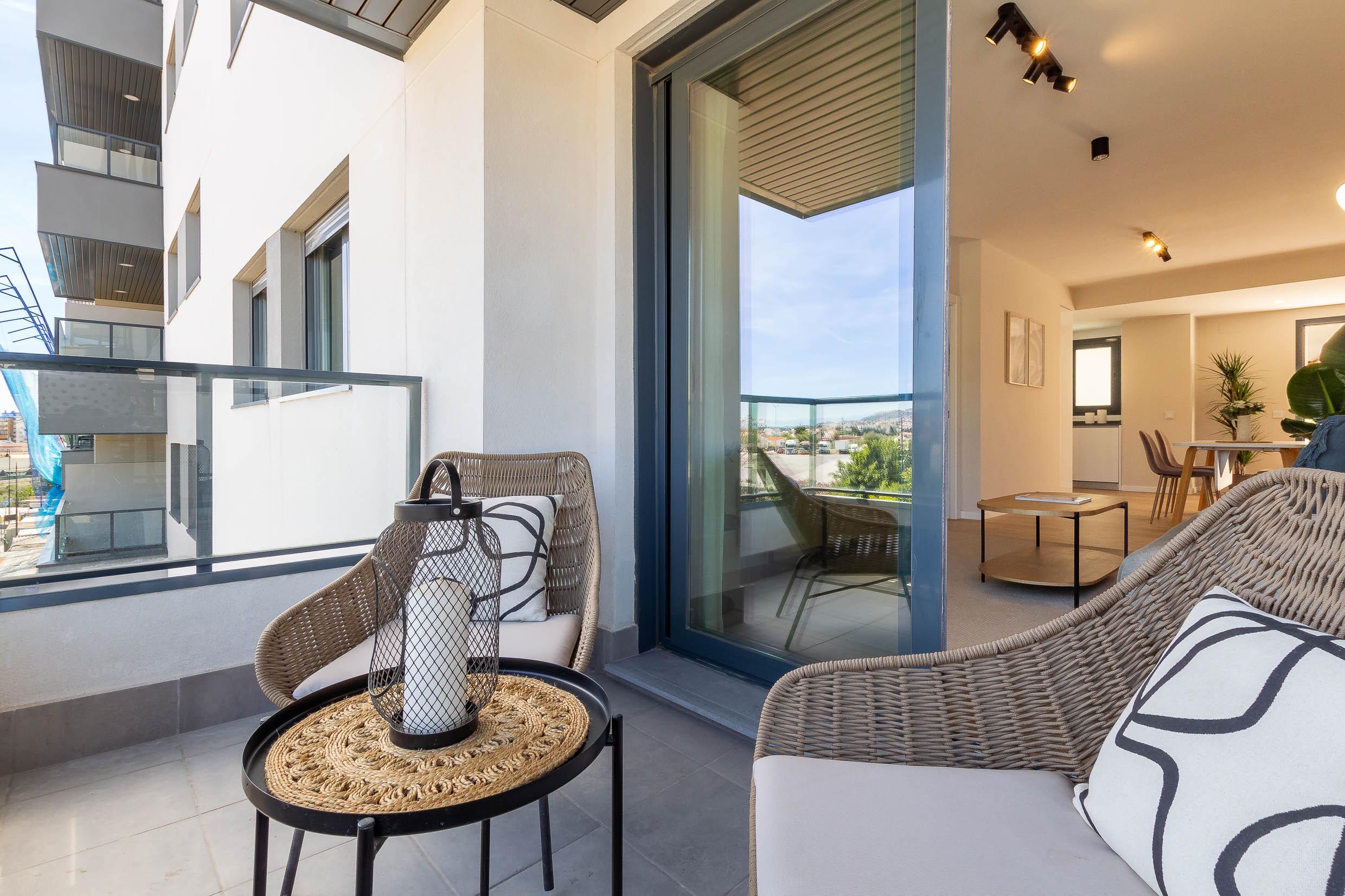 Bedroom with built-in wardrobe in new-build penthouse, Las Lagunas, Mijas