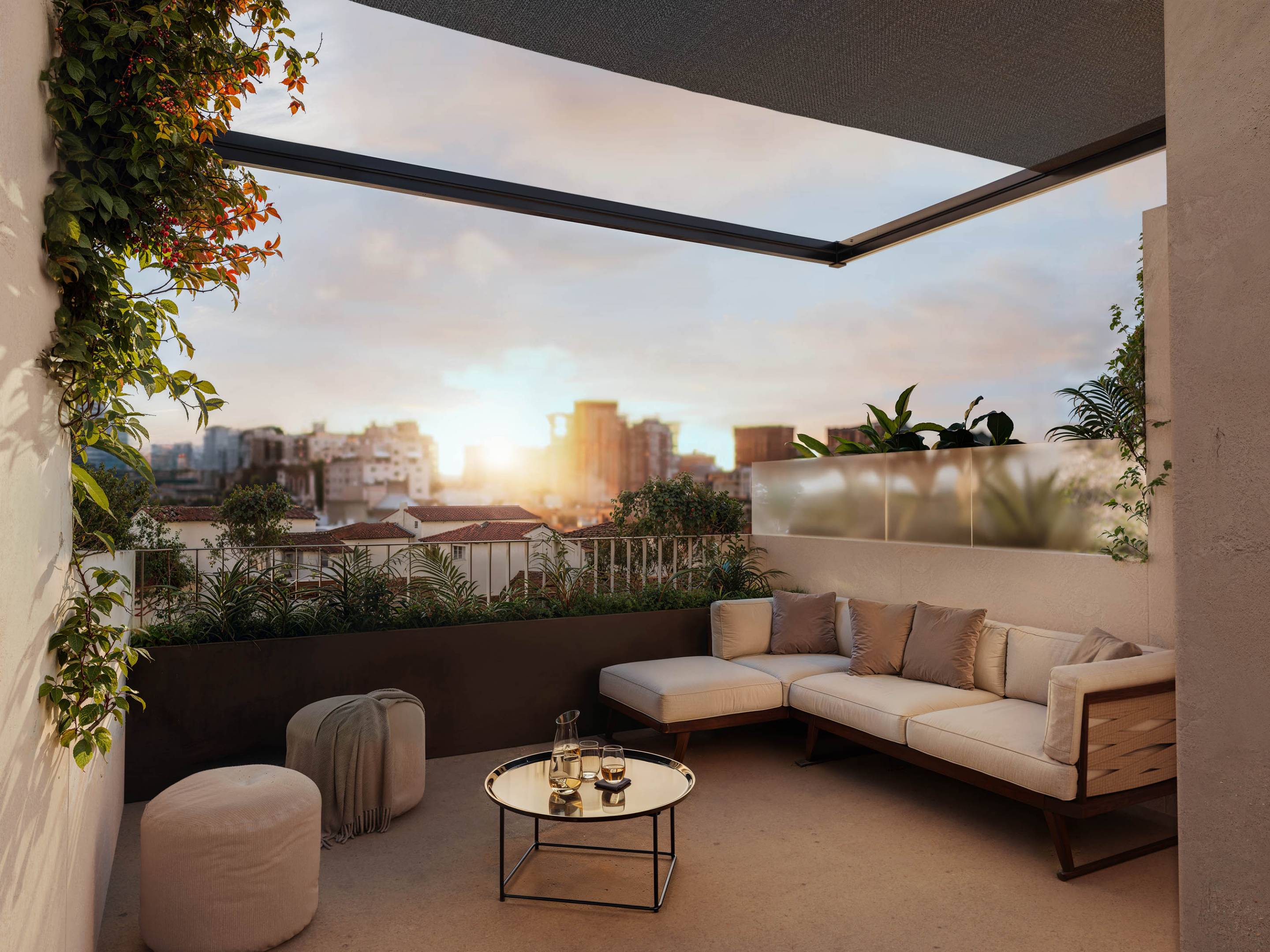 Private interior courtyard in new-build townhouse, Pedregalejo