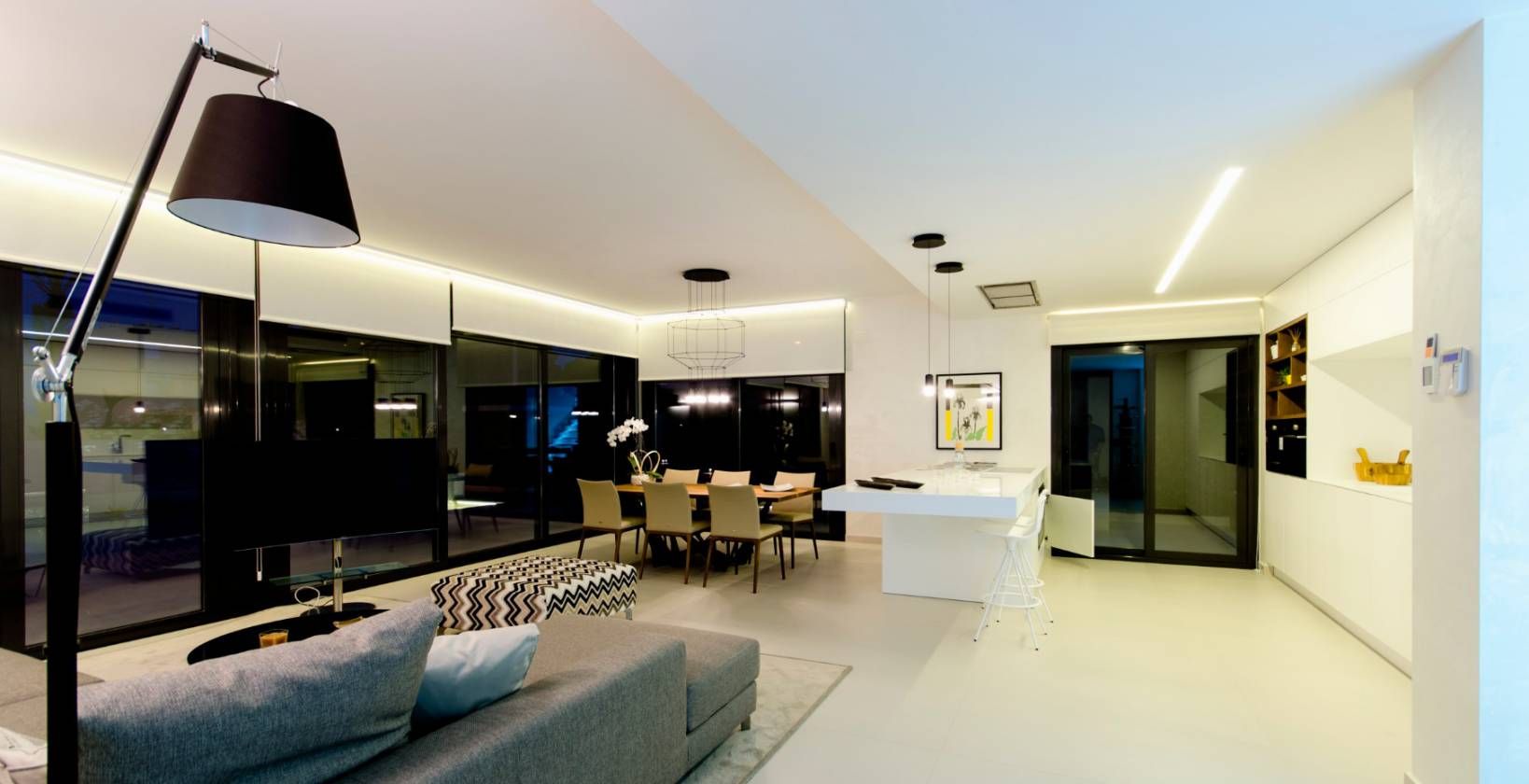 Pool and garden space in 4-bedroom new-build villa, Campoamor