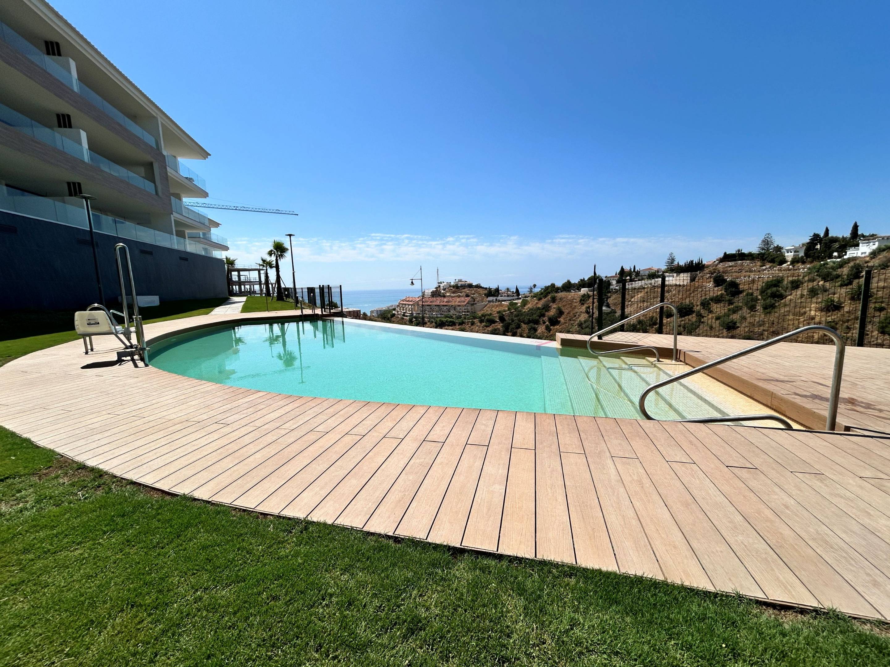 Bedroom with direct terrace access in new-build penthouse, El Higuerón