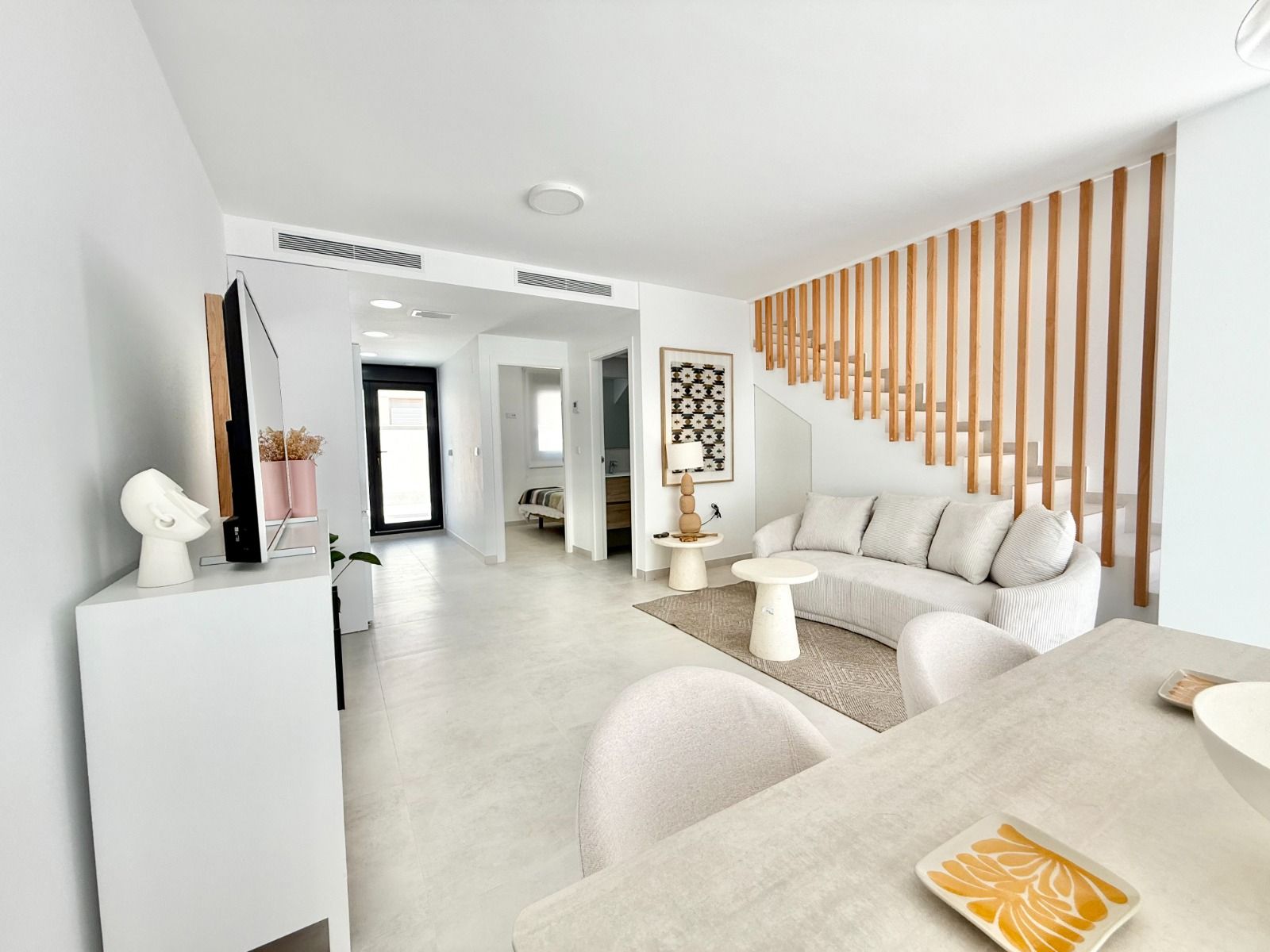 Third bedroom with window in ground-floor bungalow, Cox, Alicante