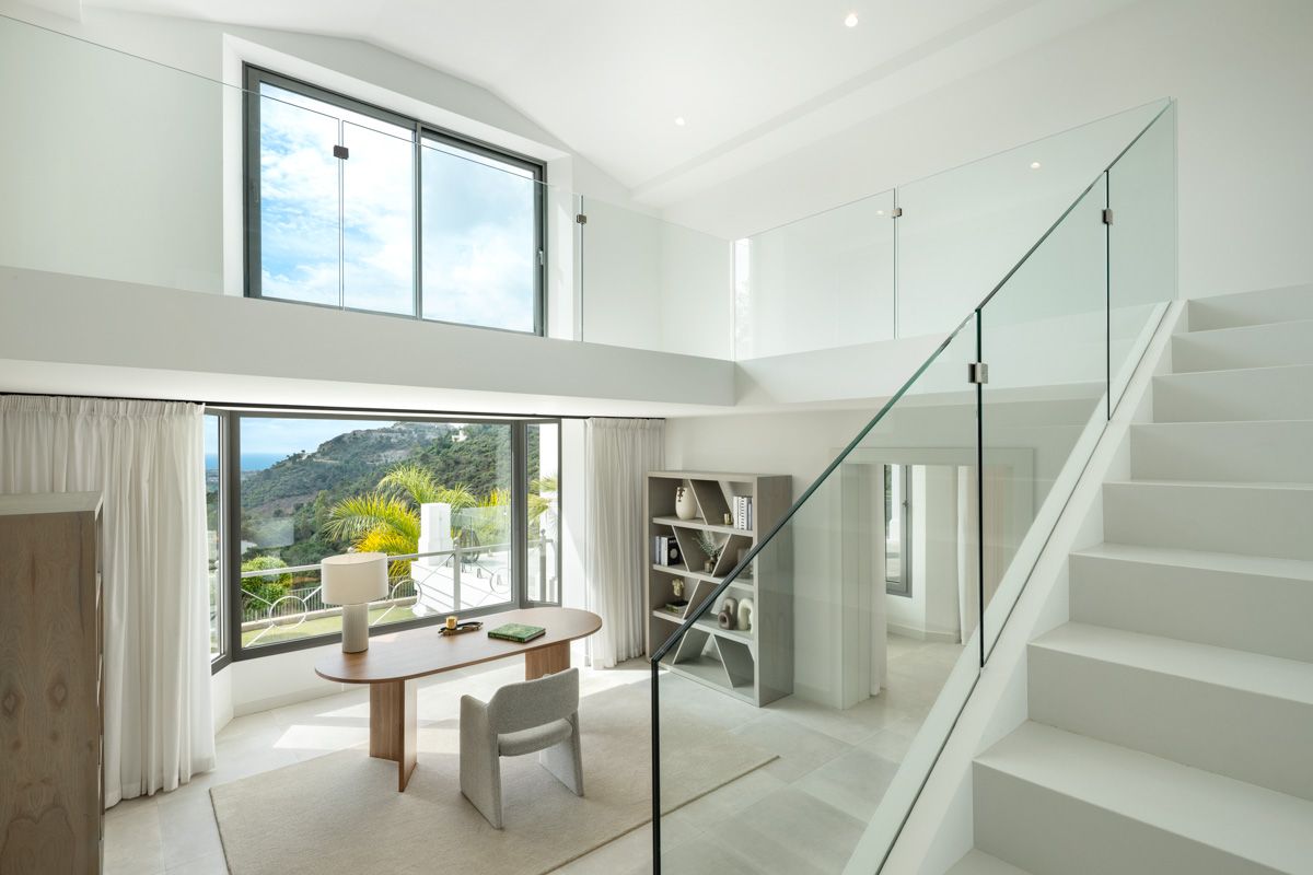 Main entrance driveway leading to 5-bedroom new-build villa in La Zagaleta-El Madroñal