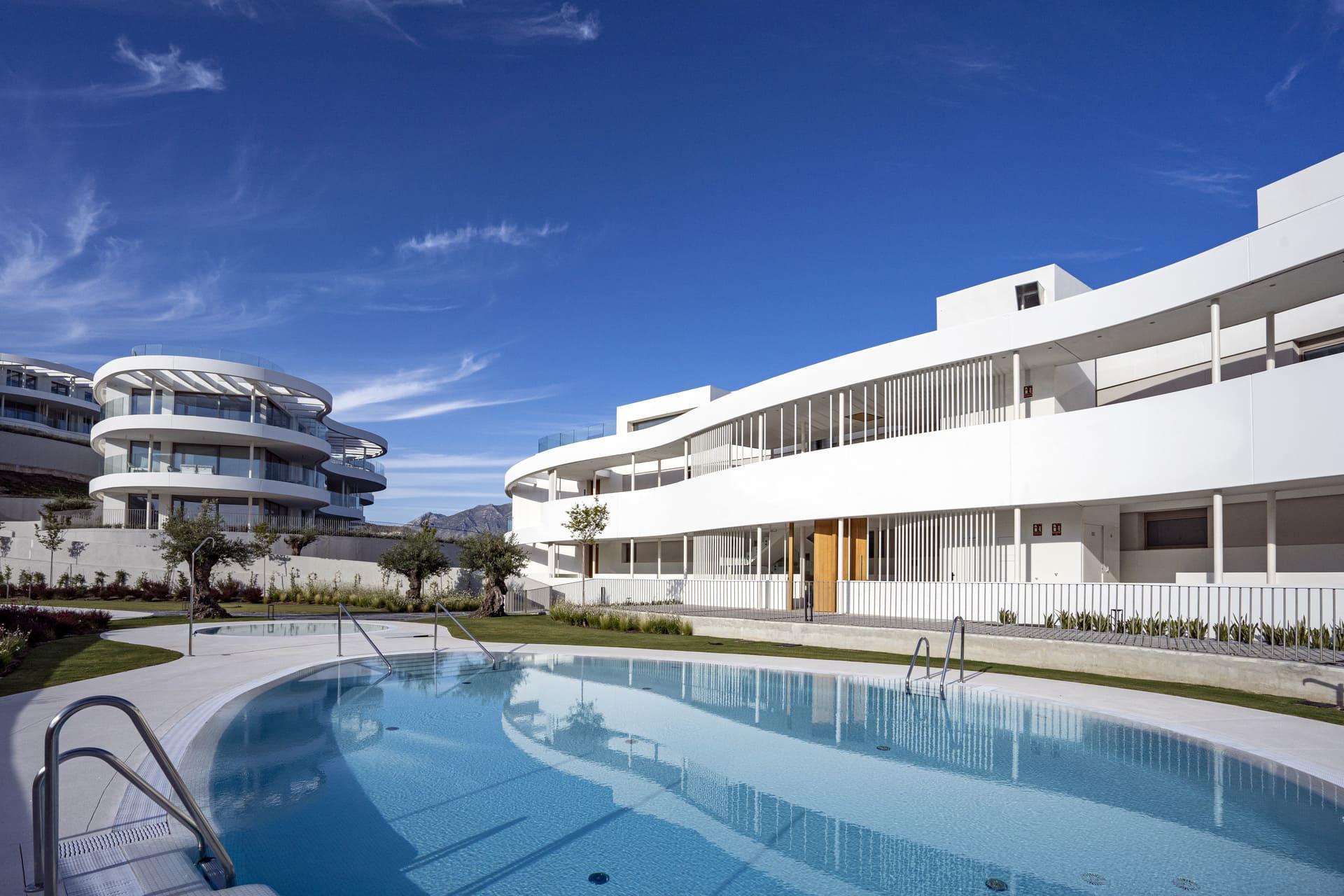 Side elevation of new-build development, La Quinta, Benahavis