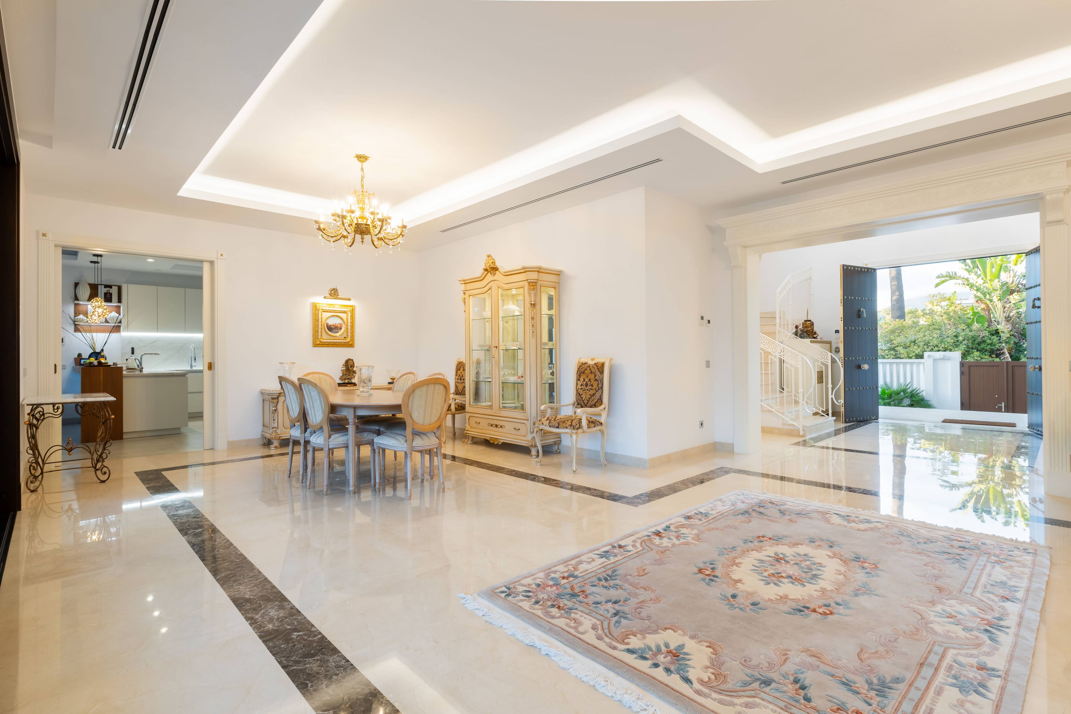 Main living area with floor-to-ceiling glazing in 7-bedroom villa, Casasola