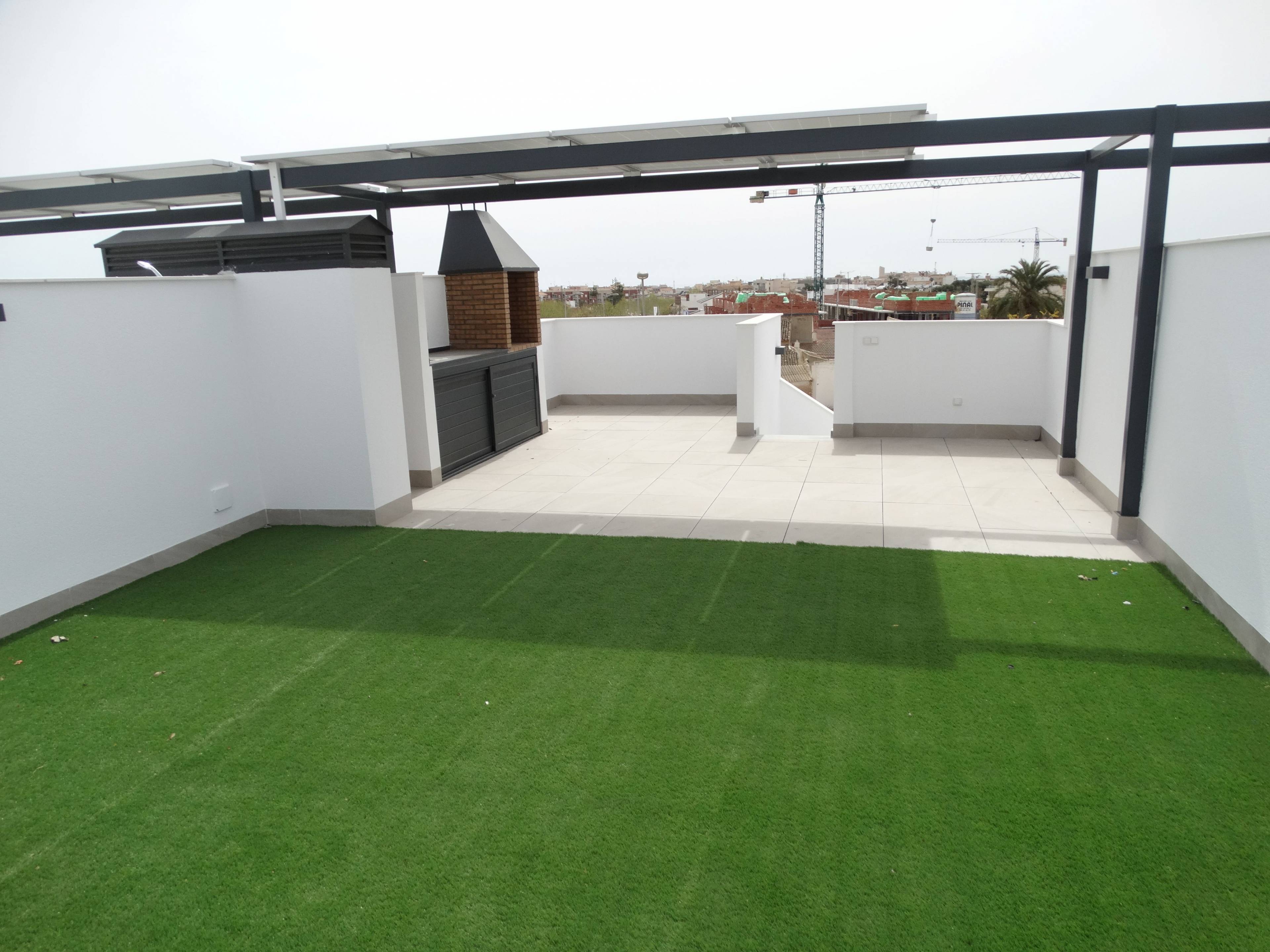 Solarium terrace on upper-floor bungalow unit showing open sky, Zona Pueblo, Pilar De La Horadada