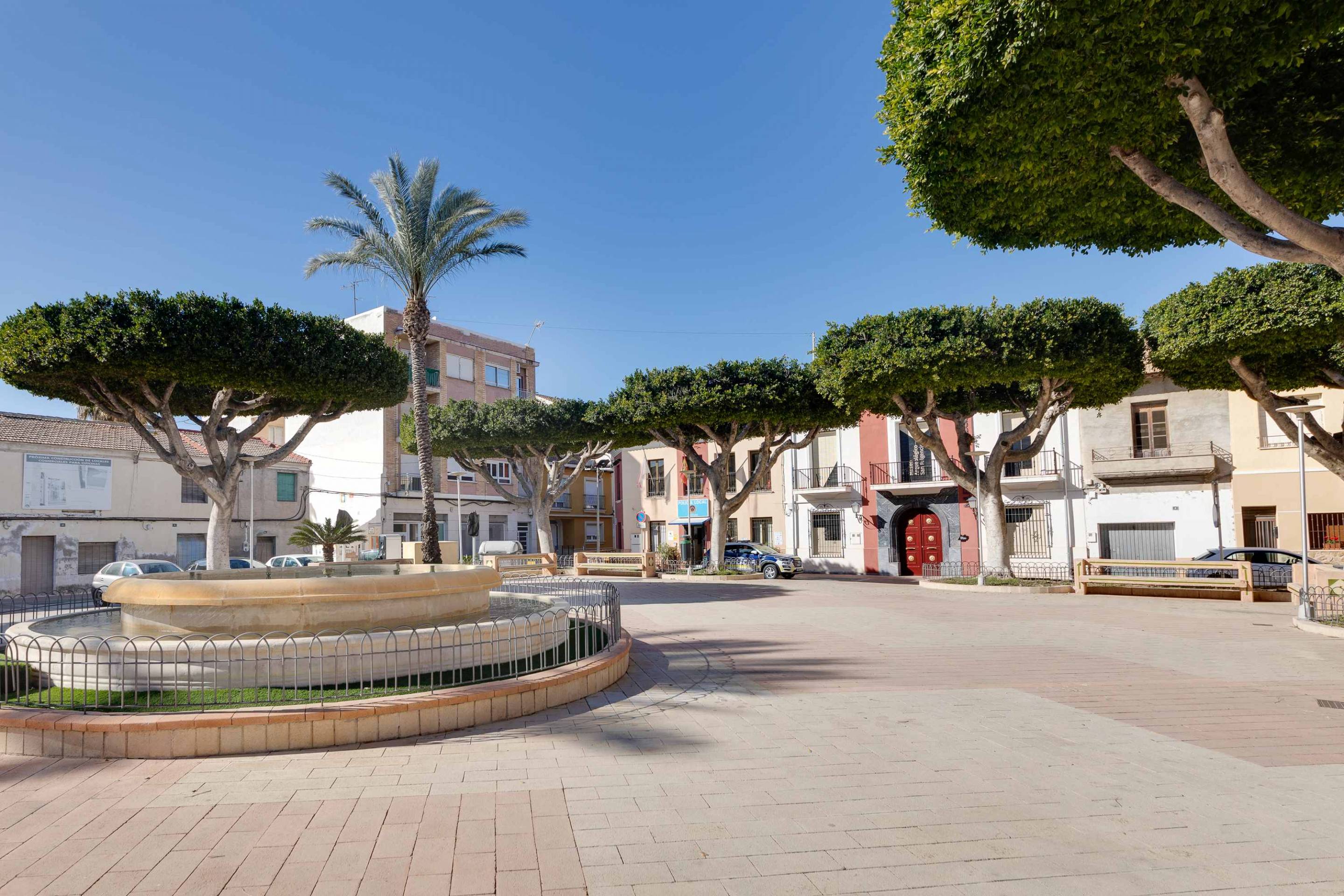 Street-level view of new-build apartment block, San Fulgencio Pueblo