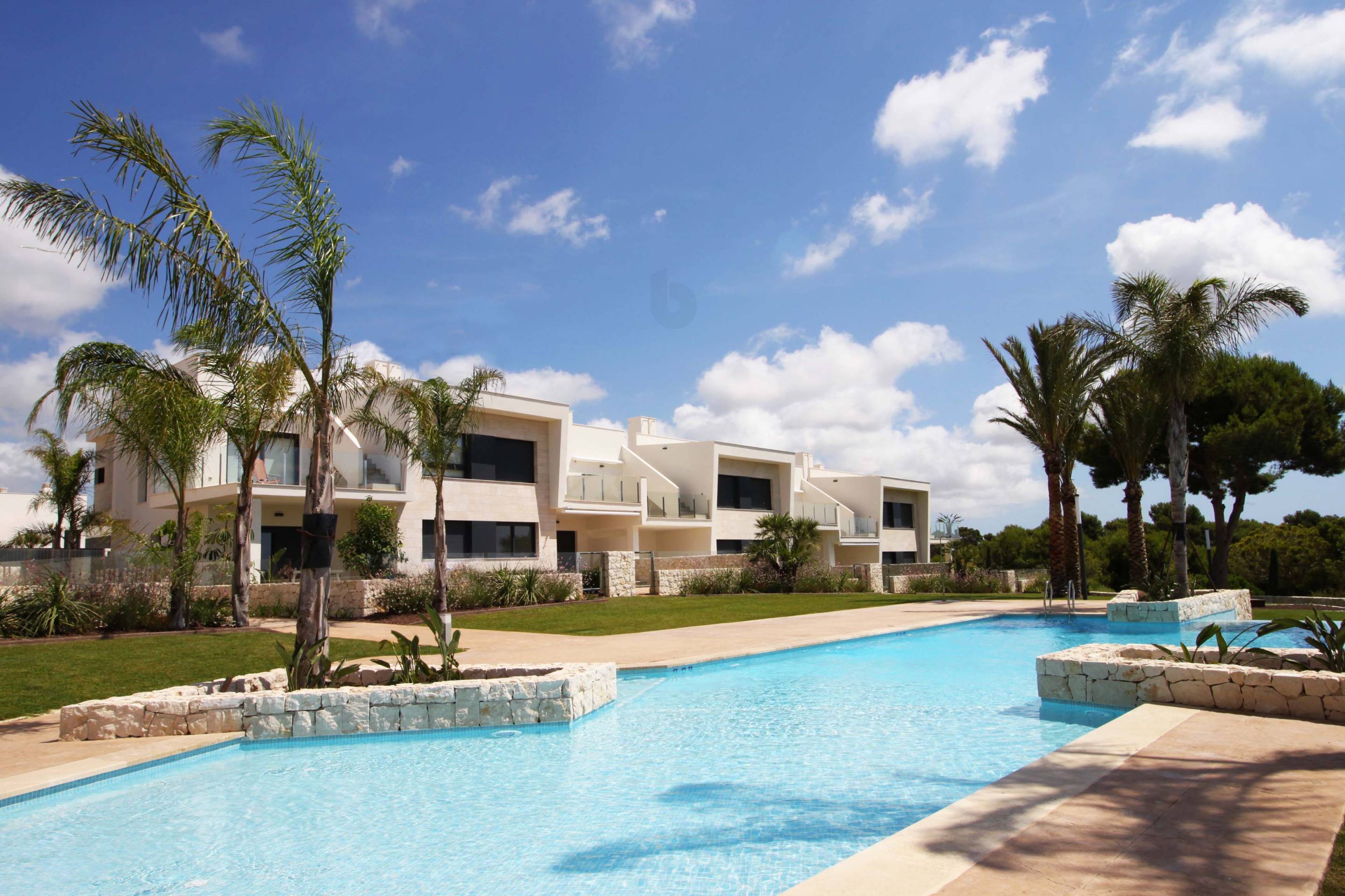 Bathroom with full suite and quality finishes in new-build apartment, Lo Romero Golf