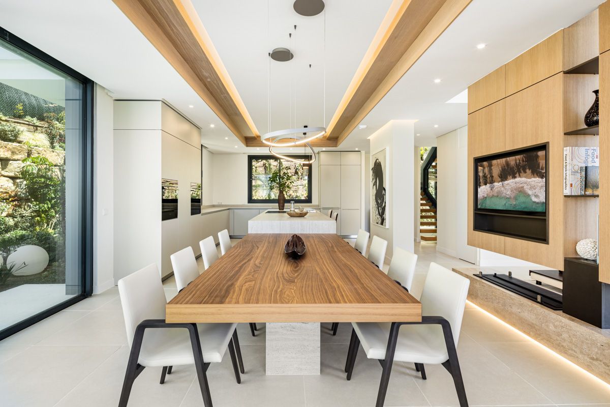 Garden and outdoor entertaining area in new-build villa, Bello Horizonte