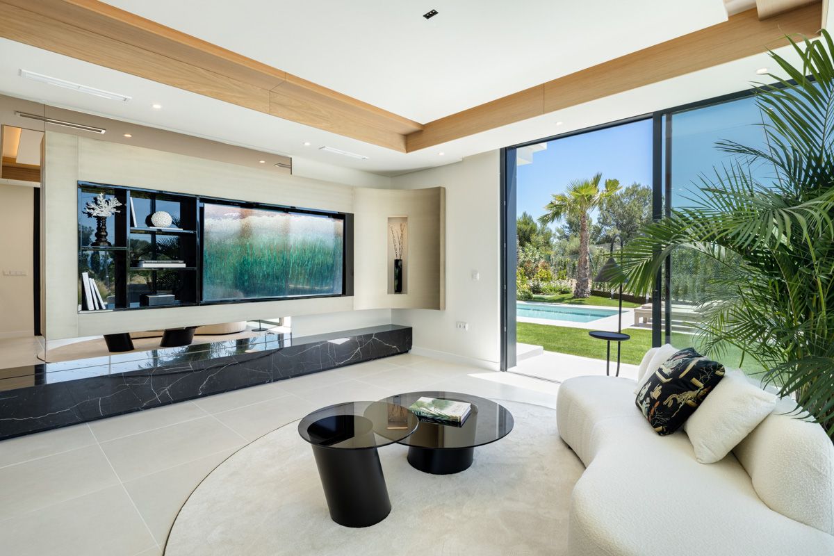 Shower room in new-build 8-bedroom villa, Bello Horizonte, Marbella