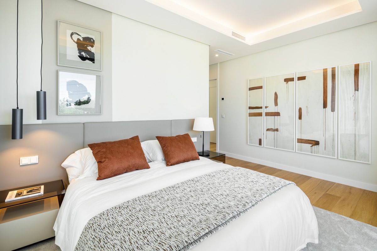 Terrace with sea views in new-build villa, Bello Horizonte, Marbella