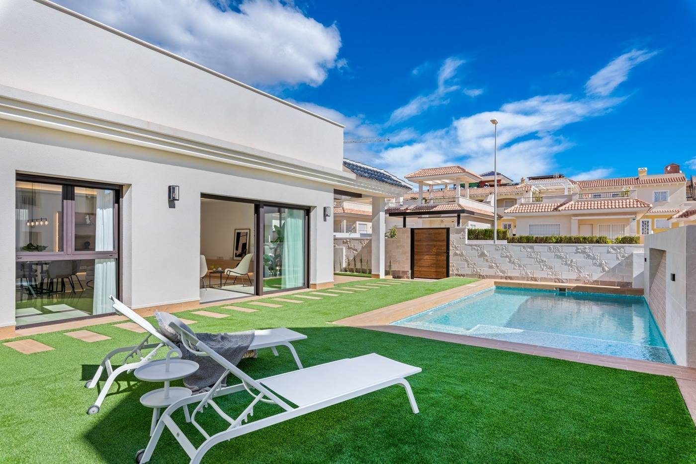 Living room interior with natural light, 3-bedroom villa, Campo de Golf La Marquesa
