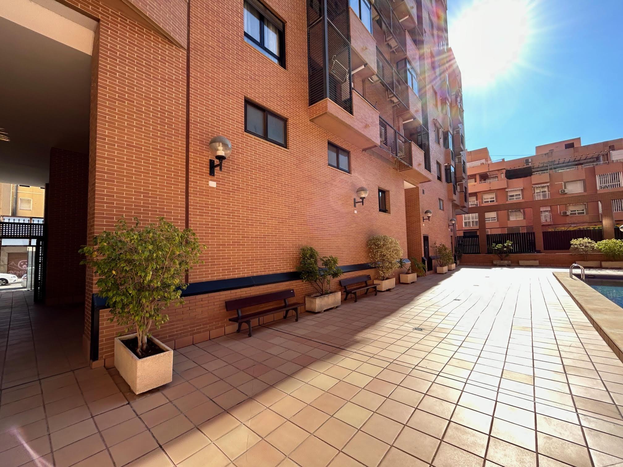 Open-plan living and kitchen space, new-build apartment, Alipark, Alicante