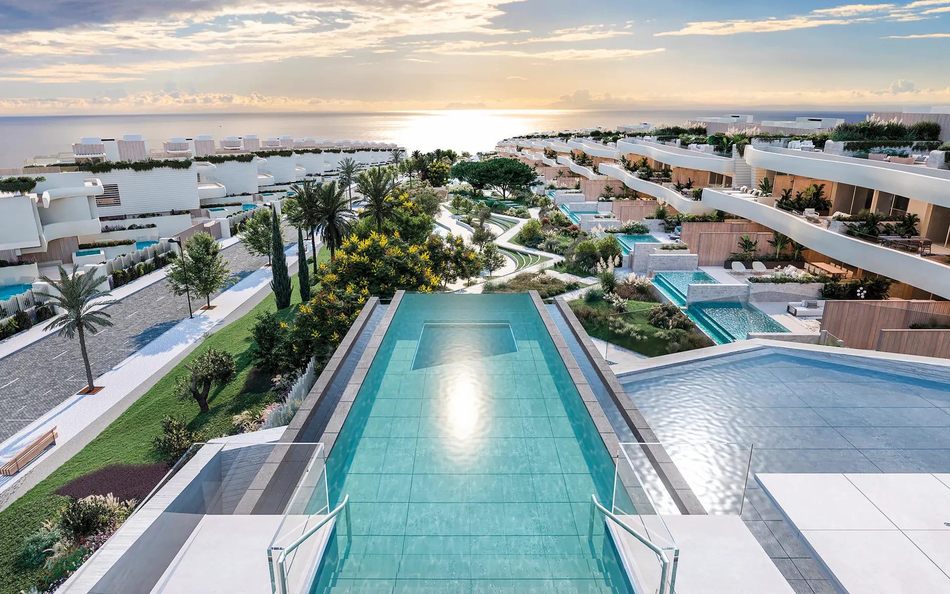 Open-plan living and dining area with floor-to-ceiling glazing in 3-bedroom penthouse, Santa Clara, Marbella