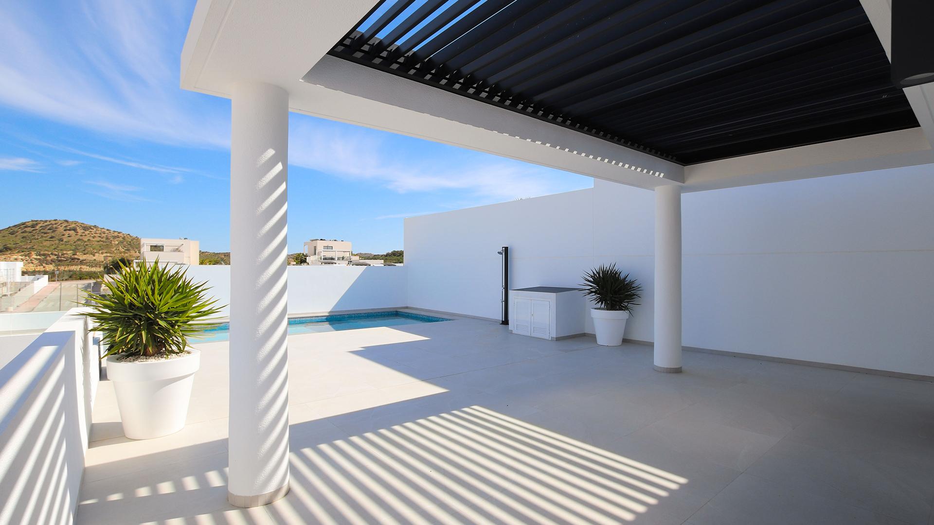 Bathroom with shower fitting in new-build villa, Ciudad Quesada, Rojales