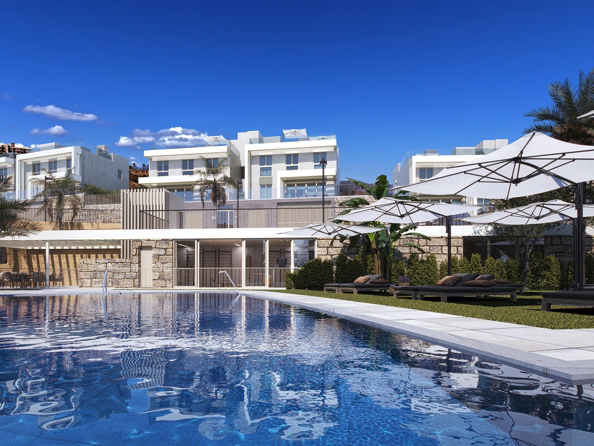 Main bedroom with built-in wardrobes in 4-bedroom townhouse, Riviera del Sol, Mijas