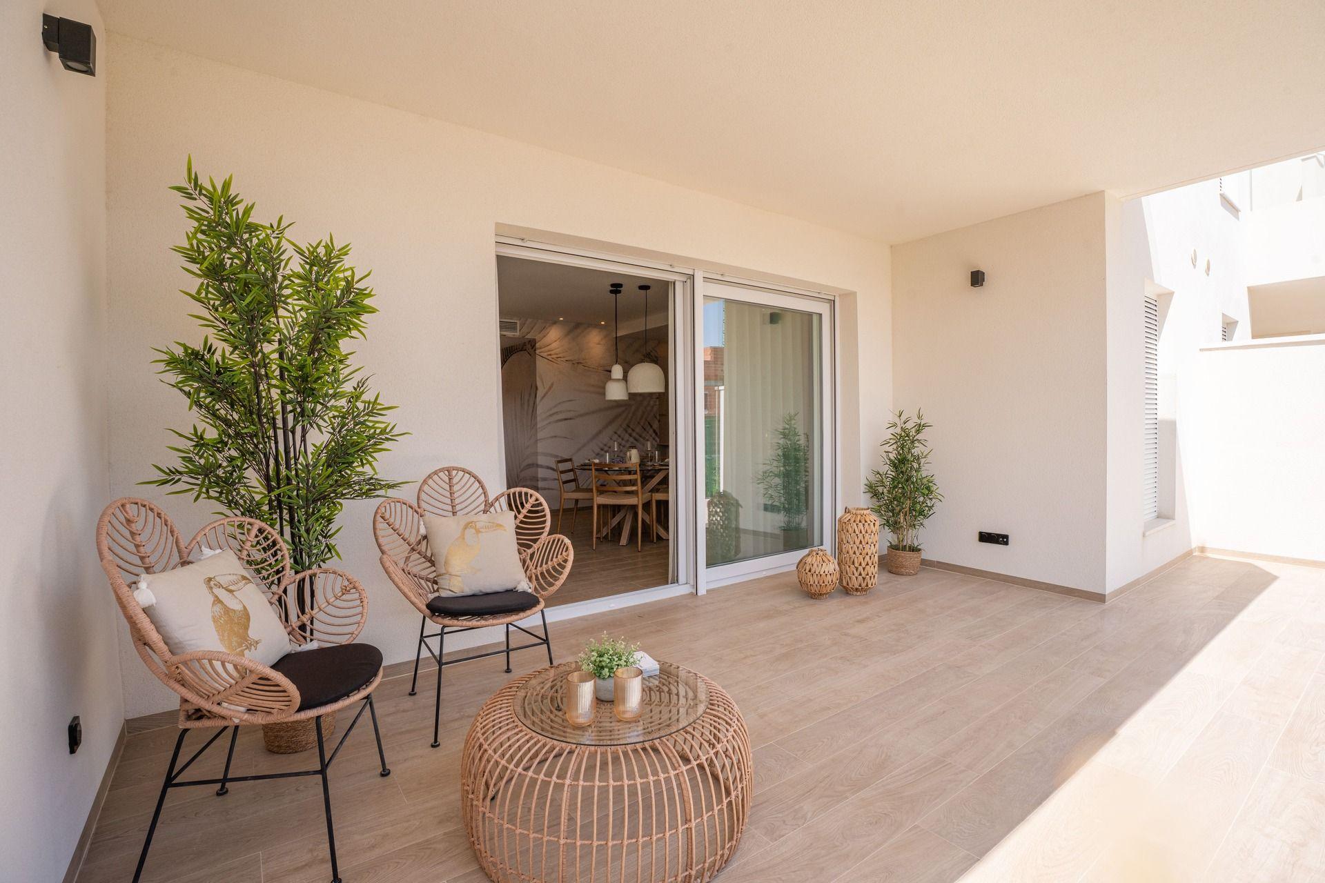Bedroom window with natural light, new-build apartment, Algorfa
