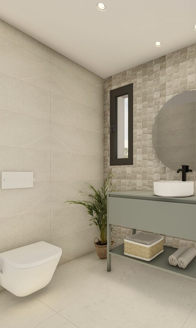 En-suite shower room with tiled walls, 3-bedroom villa, Pla de Cantal