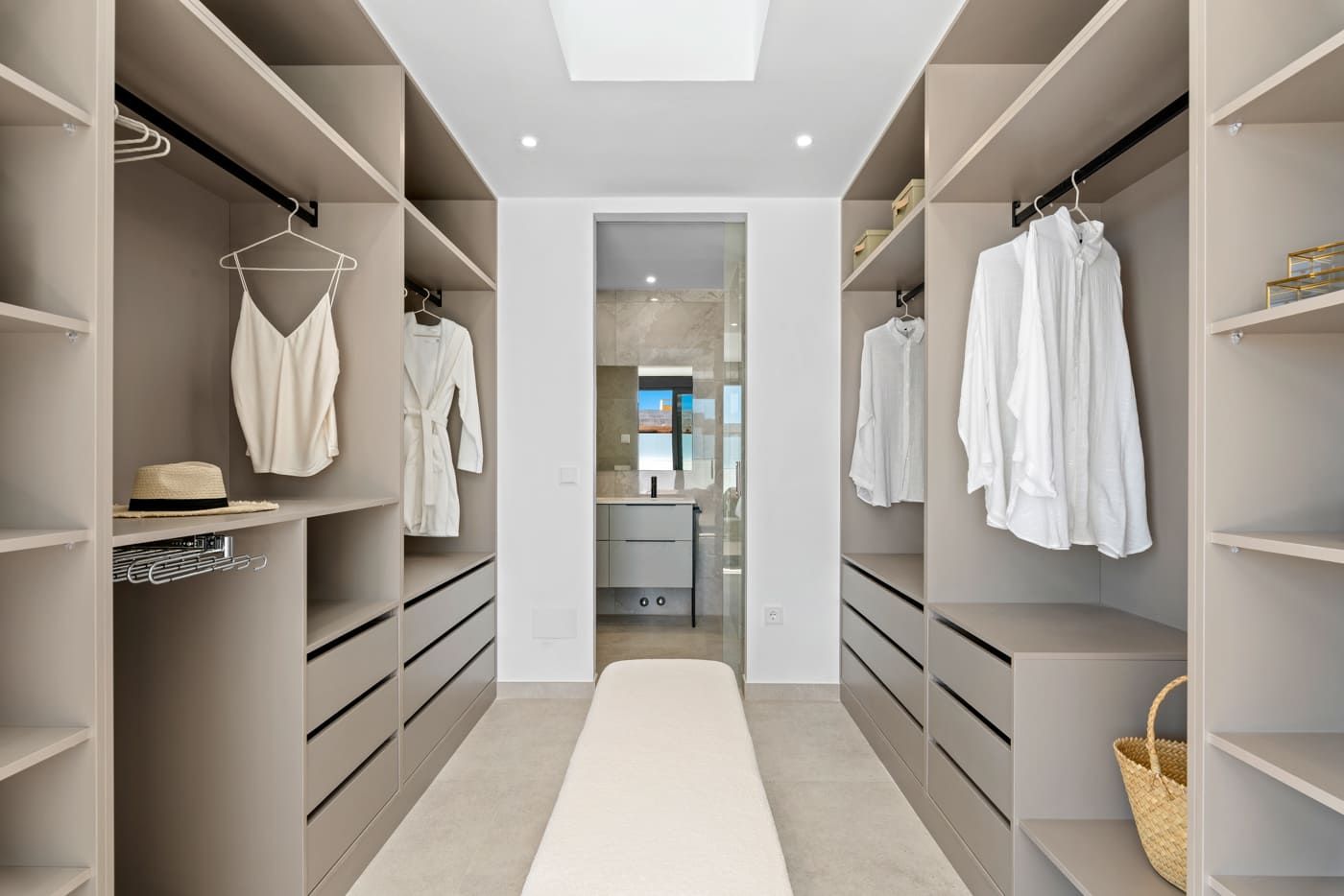 Walk-in shower with tiled walls, new-build villa, Pla de Cantal, Polop