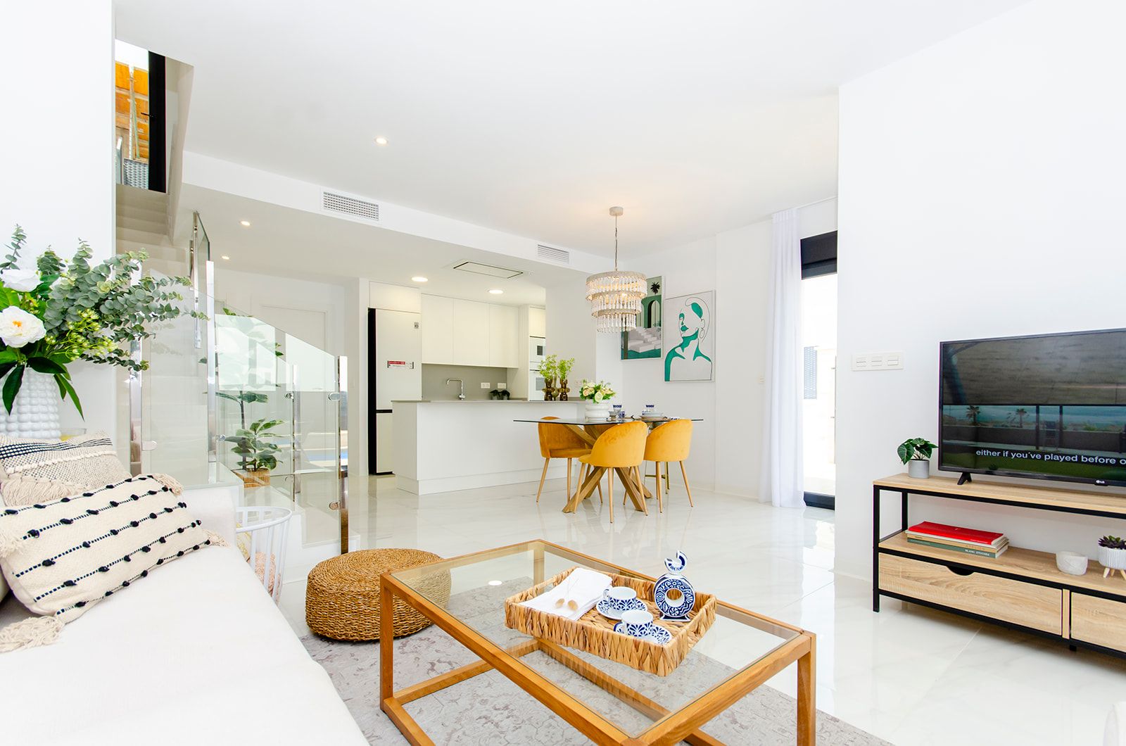 Villa for sale in Desamparados-Hurchillo-Torremendo, Orihuela - exterior view of new-build detached villa with private pool