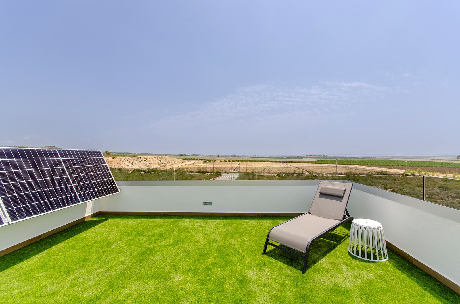 Exterior side view of villa showing parking, Desamparados-Hurchillo-Torremendo