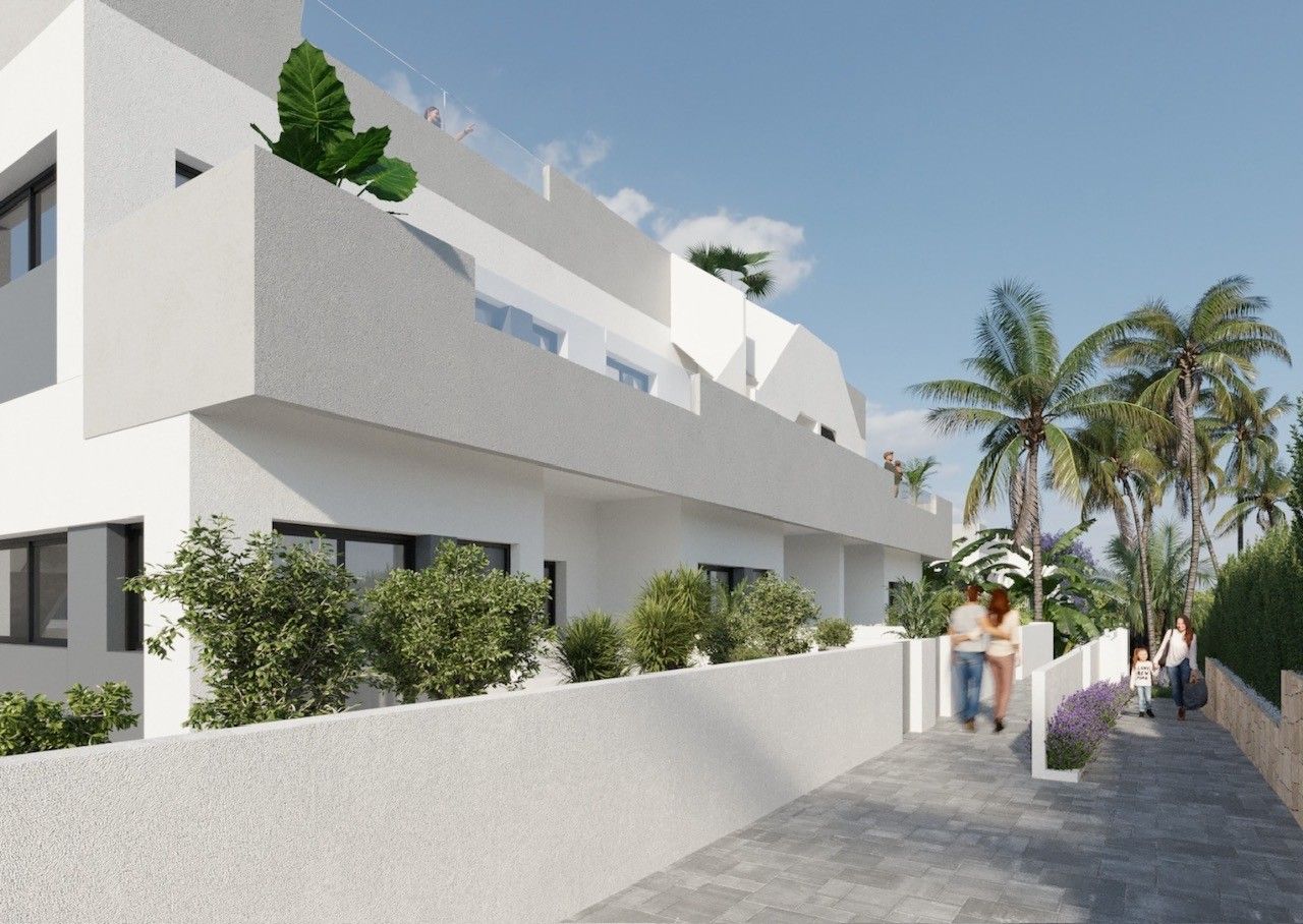 Rooftop solarium terrace in new-build apartment development, Lago Jardín, Torrevieja