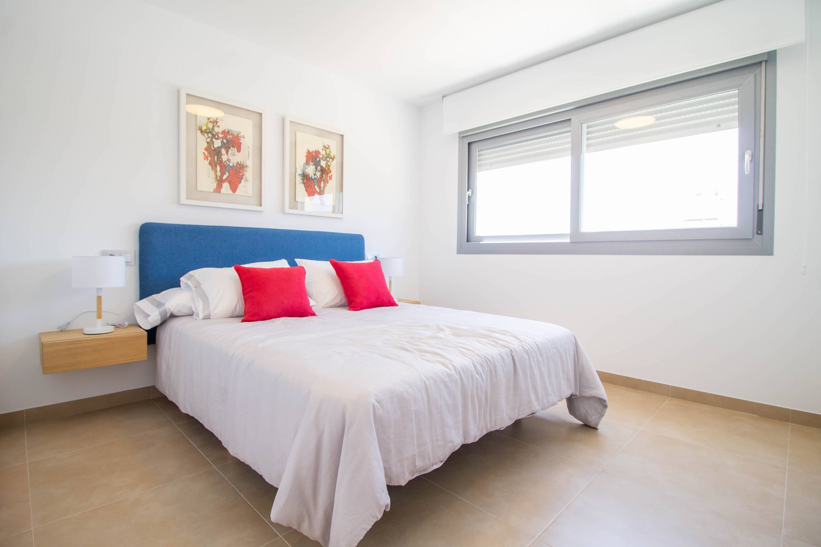 Outdoor terrace area adjoining ground-floor bungalow, Desamparados, Orihuela