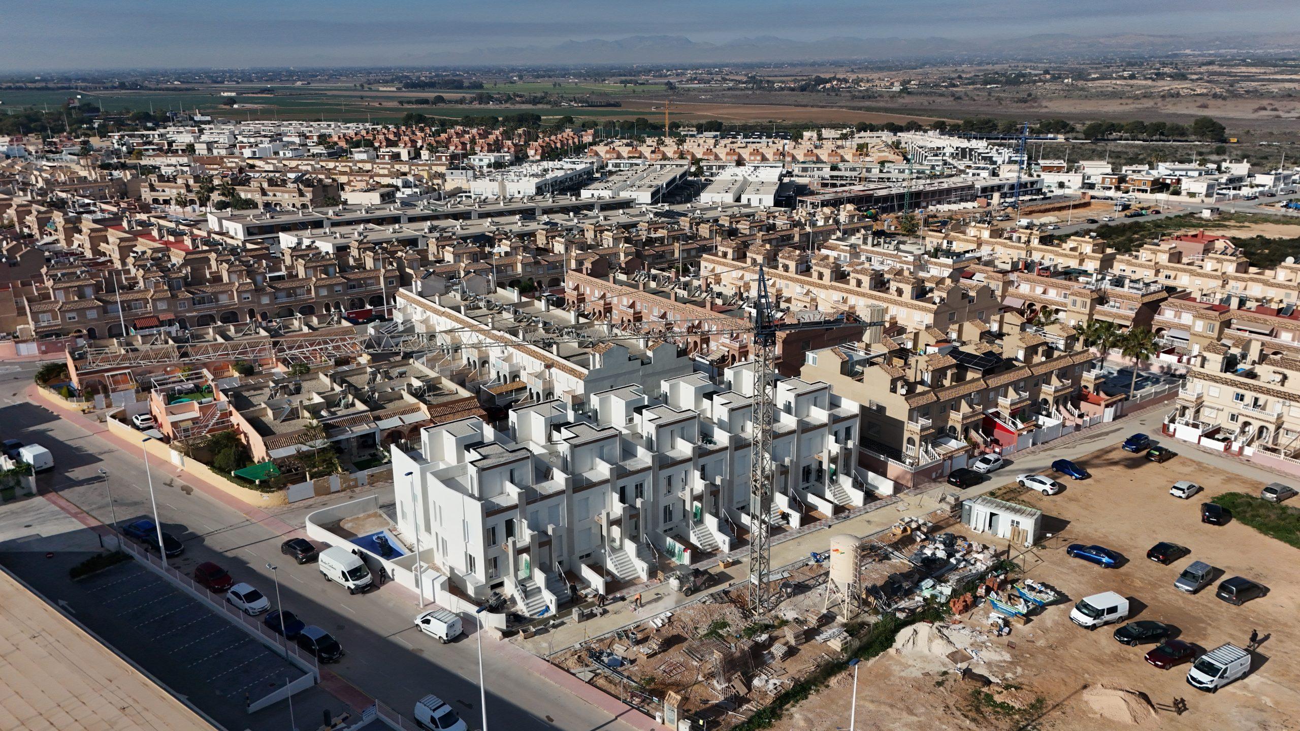 Landscaped communal area within 10-home development, Monte y Mar Bajo, Gran Alacant
