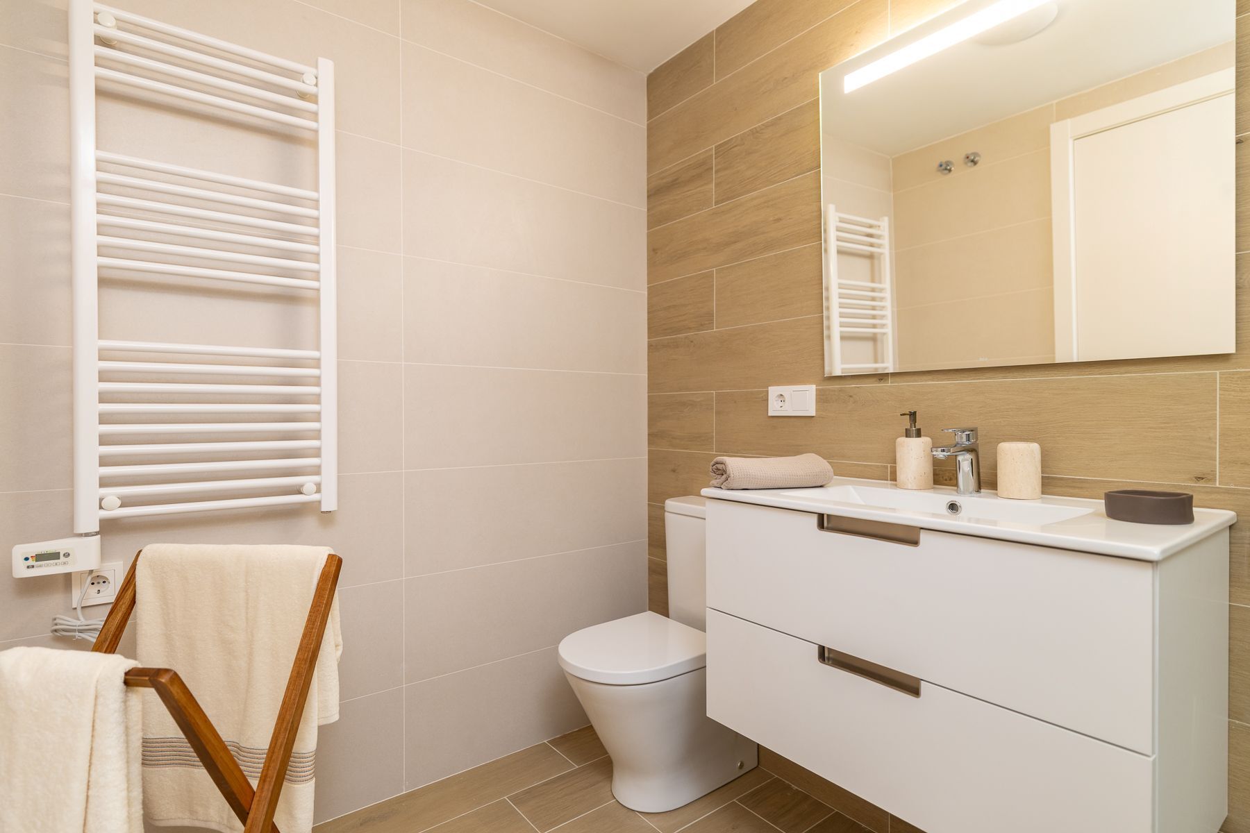 Utility cupboard in 2-bedroom apartment, Playa Arenal-Bol, Calpe