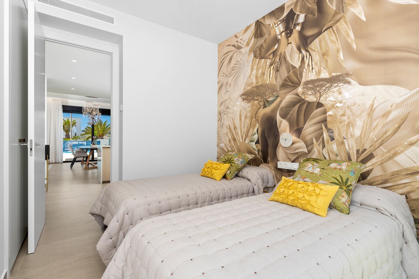 Floor and wall finish detail in 3-bedroom new-build villa, Campoamor