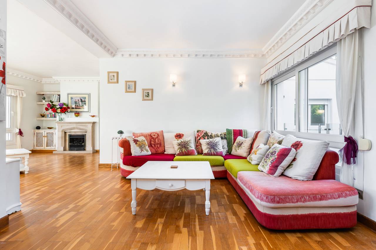 Second living area in 7-bedroom villa, Campoamor, Orihuela Costa