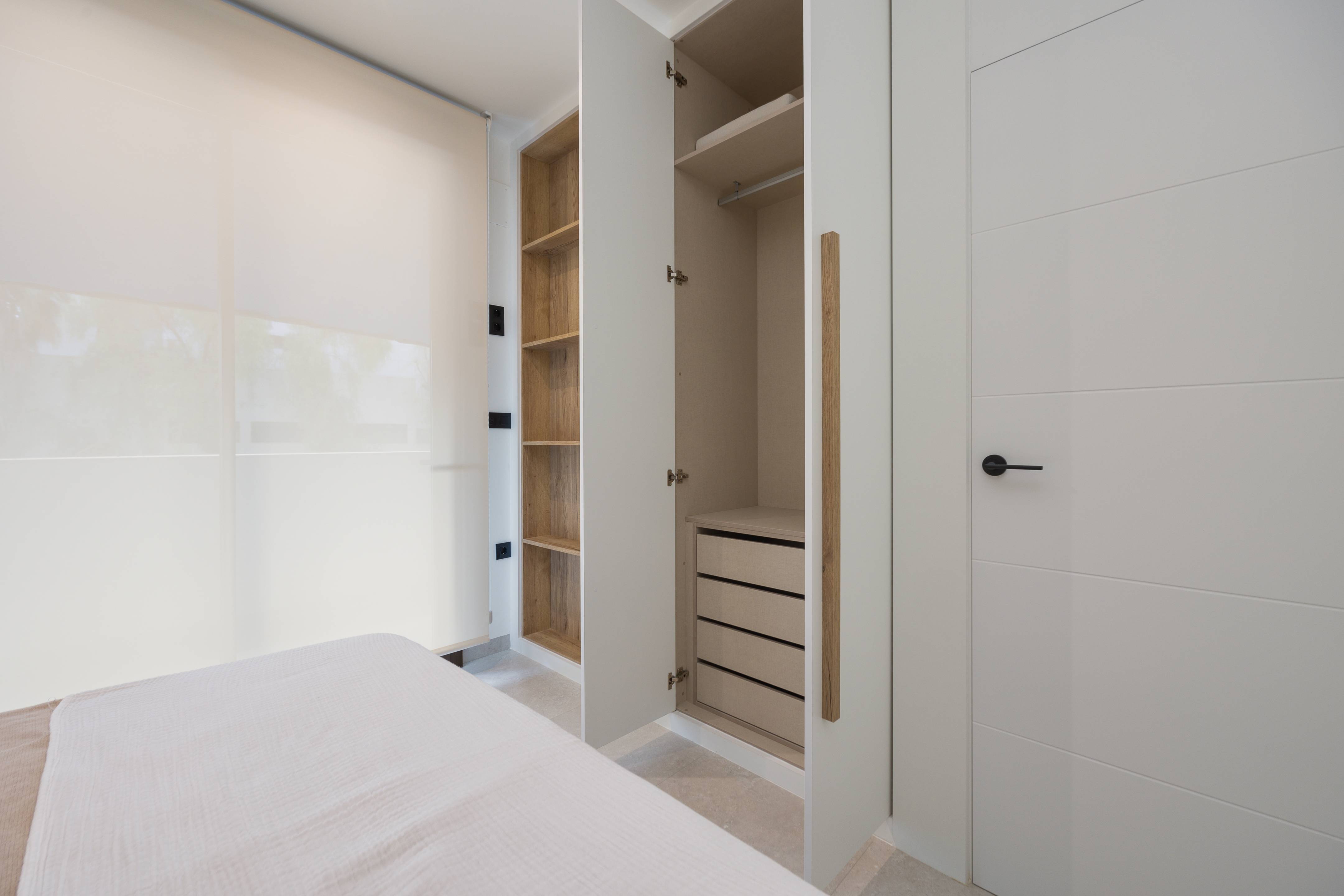 Communal pool in 59-unit new-build residential complex, Centro, Guardamar Del Segura