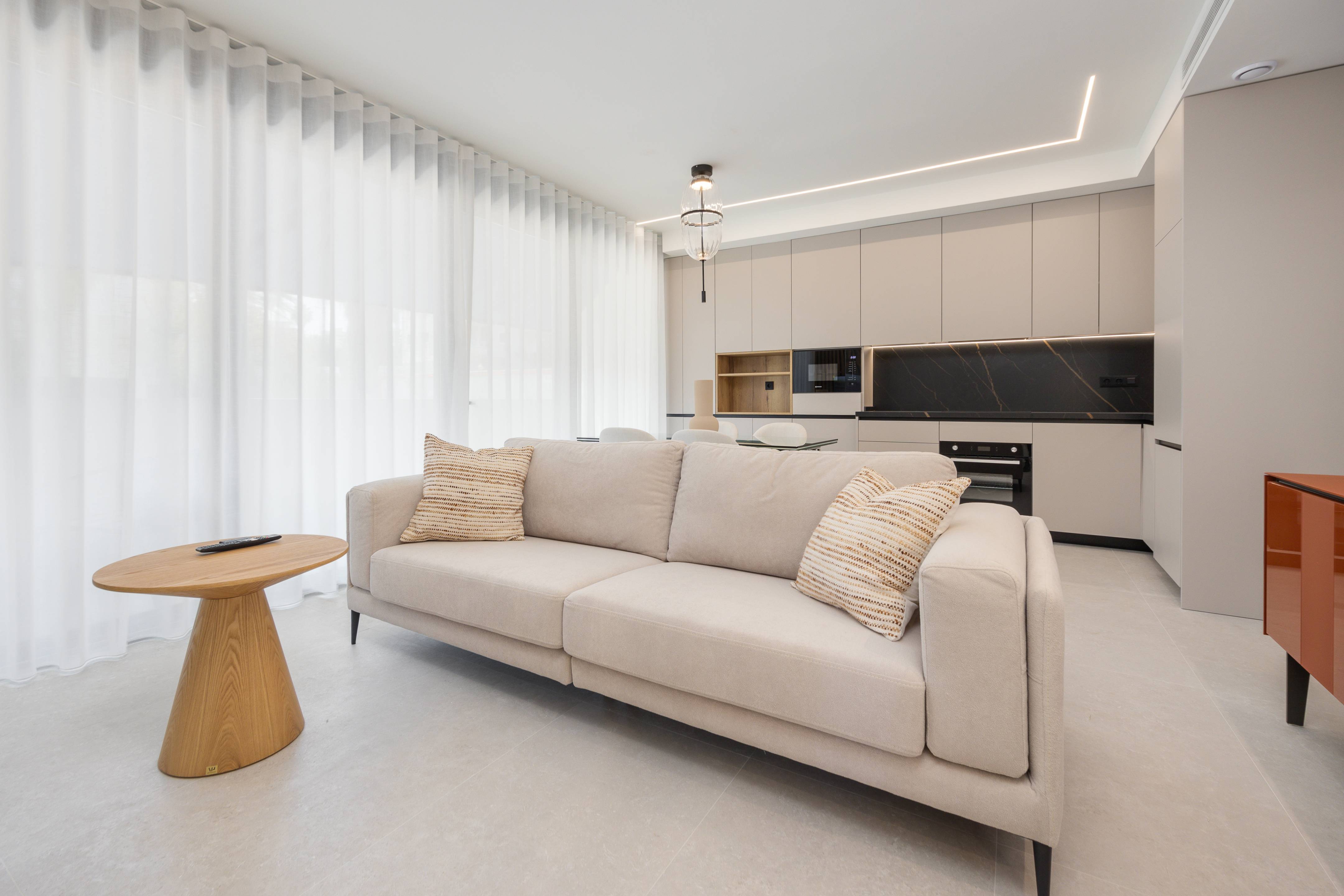Living room with air conditioning unit in 2-bedroom penthouse, Centro, Guardamar Del Segura