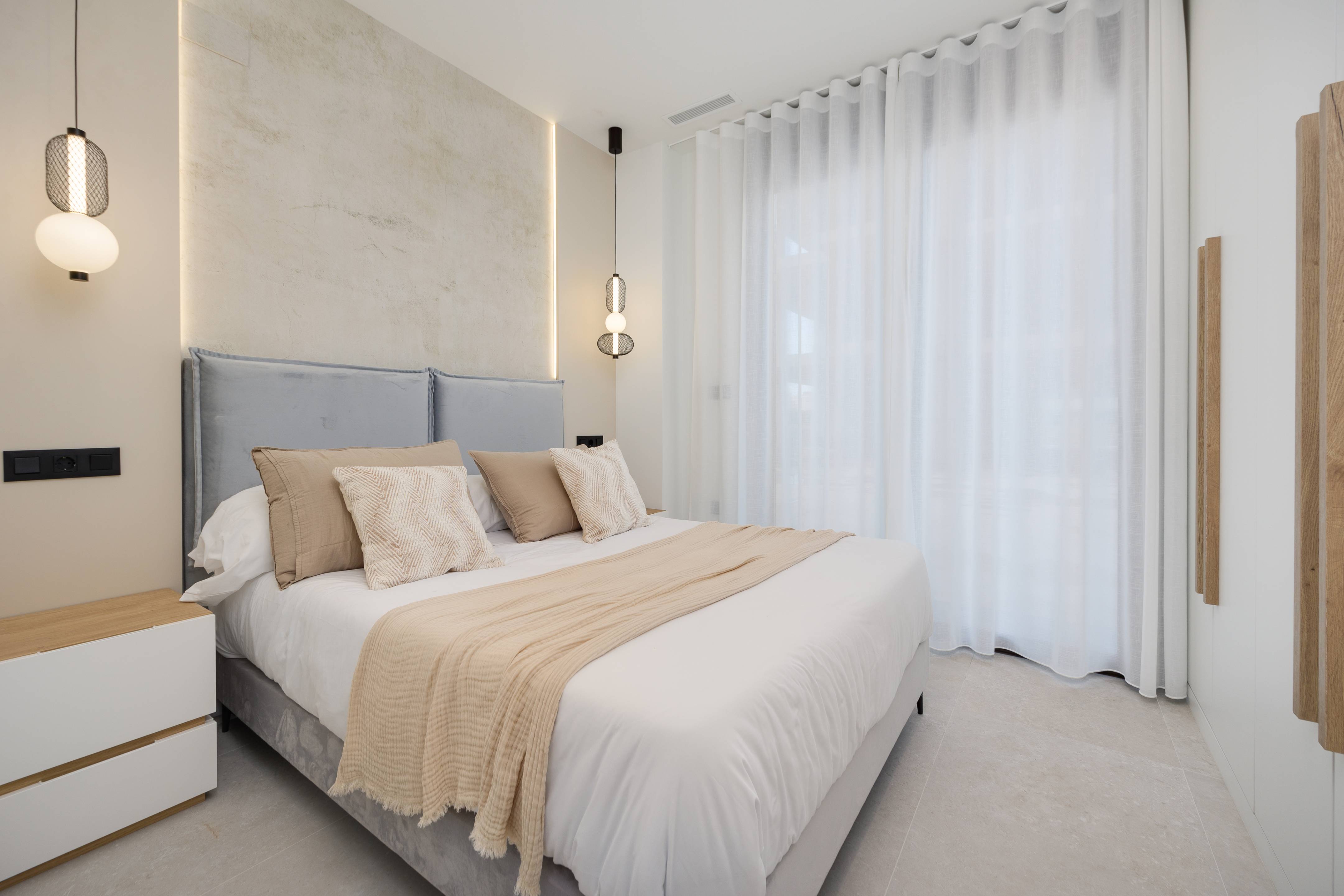 Rooftop solarium with unobstructed sky above, top-floor penthouse, Guardamar Del Segura