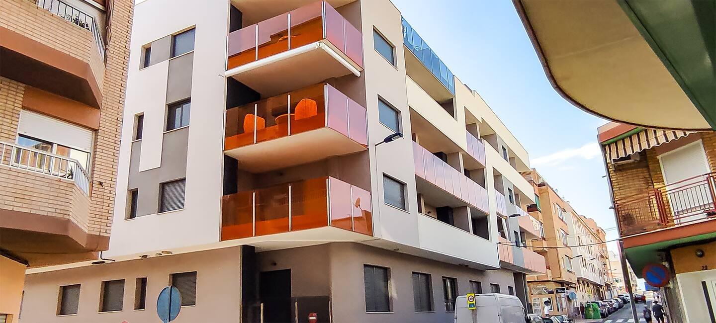 Bathroom with fitted units in apartment, Centro, Torrevieja
