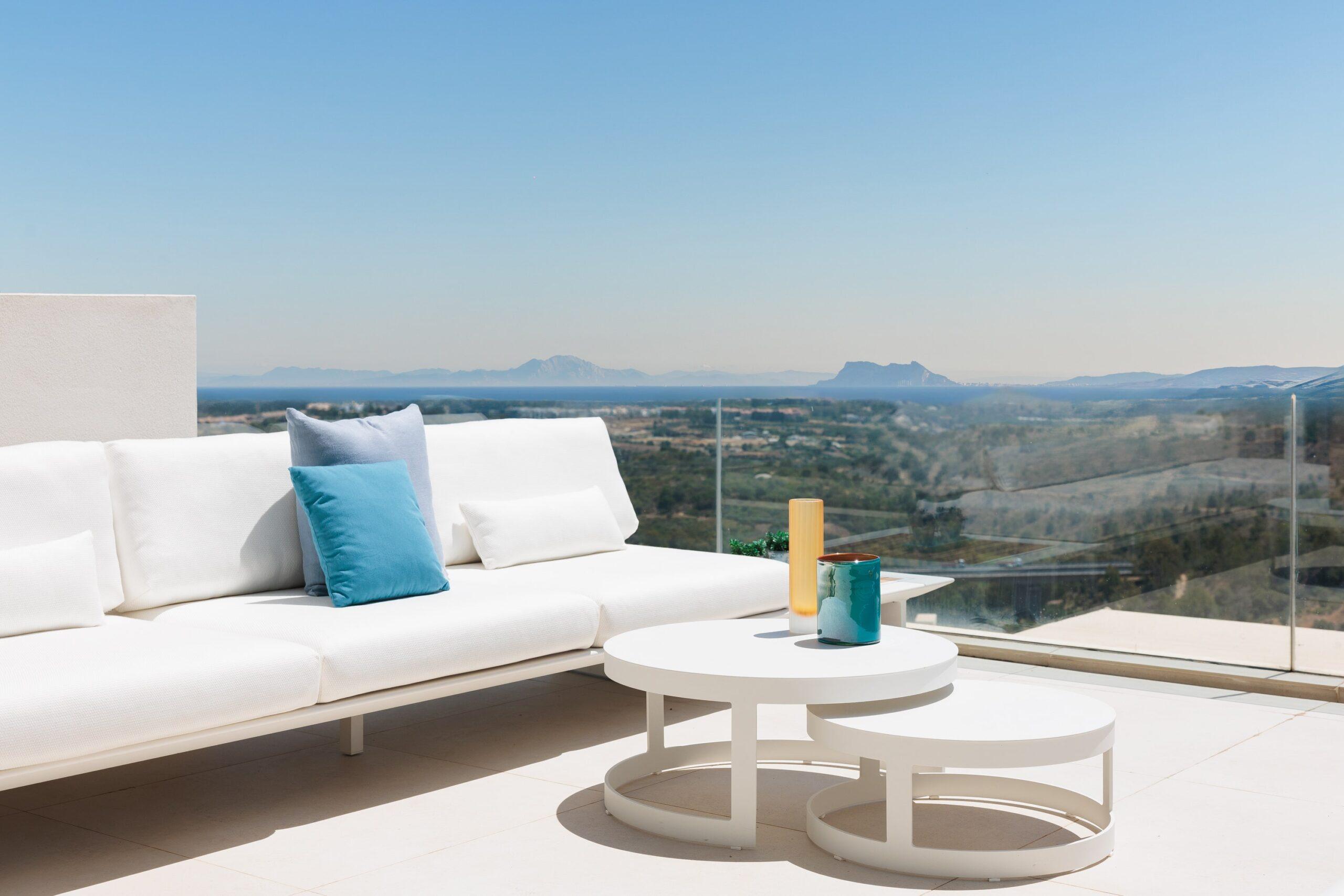 Hallway in 281m2 ground-floor new-build apartment, Montemayor-Marbella Club, Benahavis