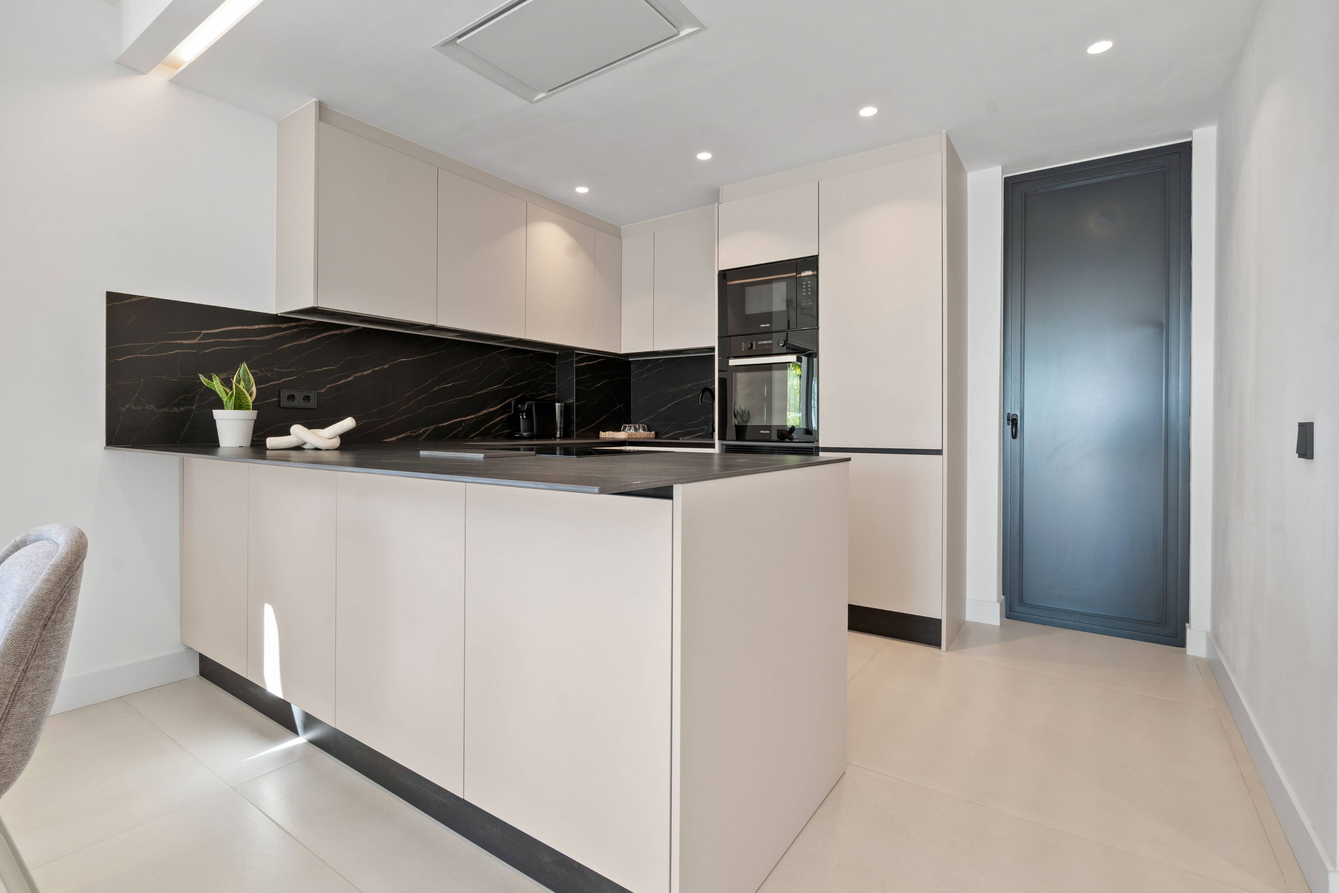 Fourth bathroom in 4-bedroom new-build apartment, Paraiso-Barronal