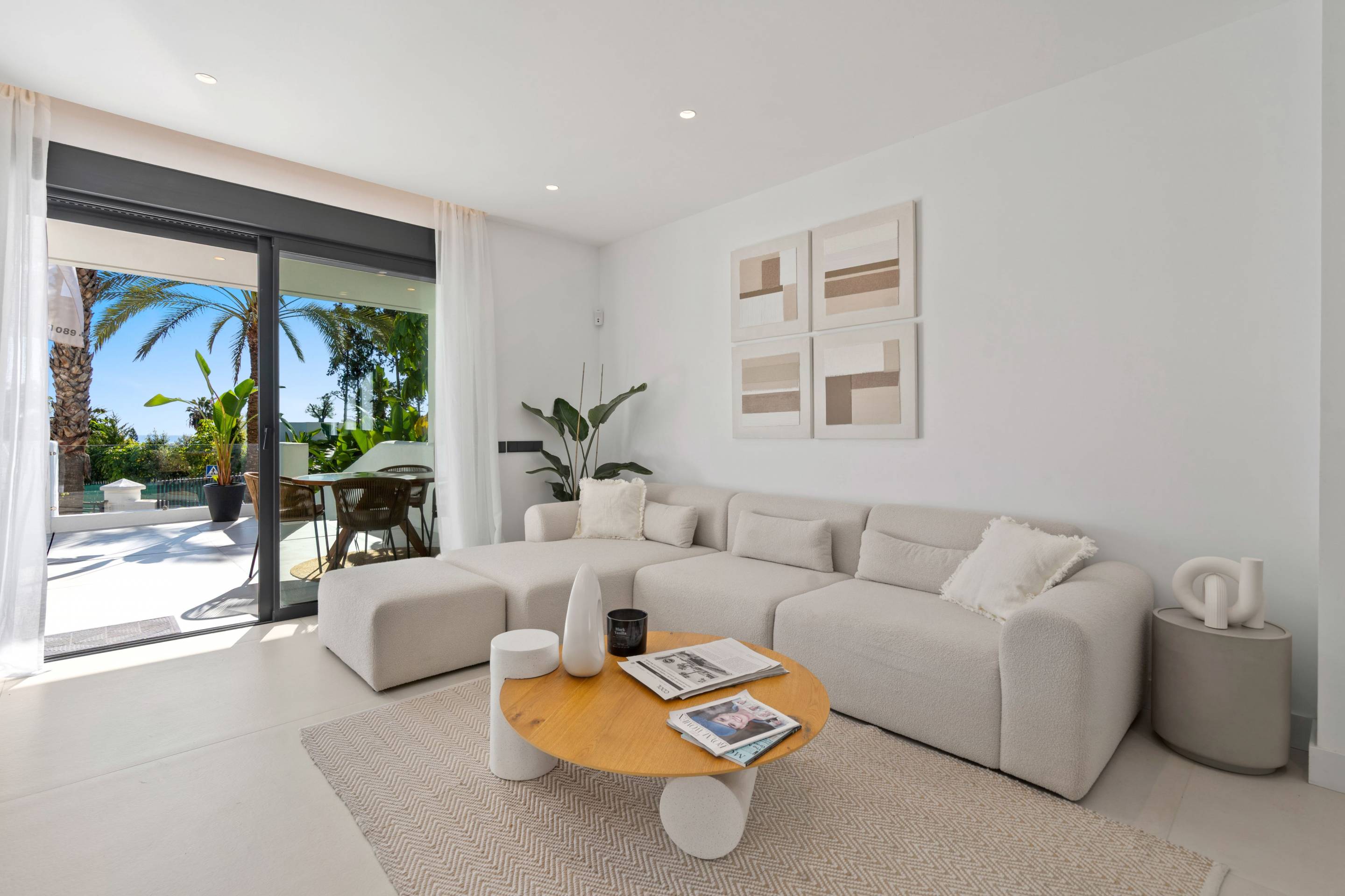 Second bedroom with built-in wardrobe in 4-bedroom apartment, Paraiso-Barronal