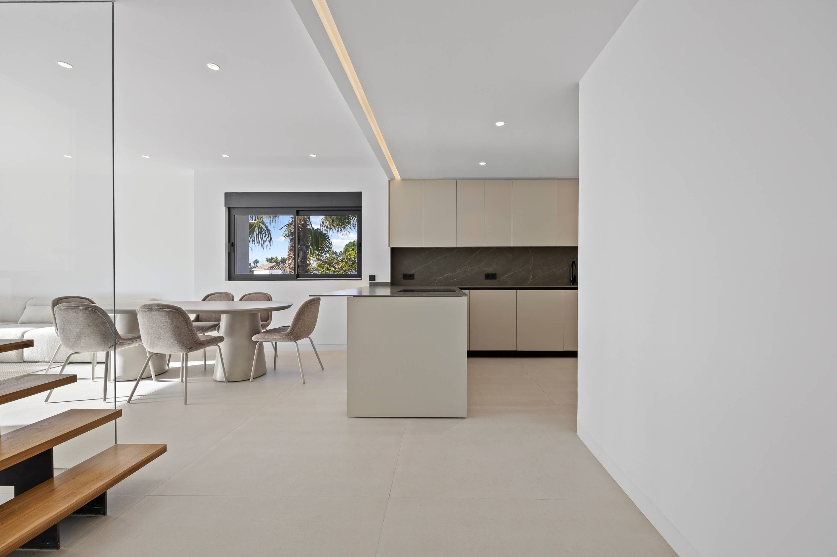 Communal pool in new-build residential complex, Paraiso-Barronal, Estepona