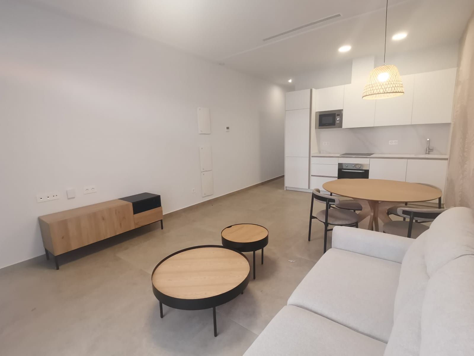 Kitchen with integrated appliances and worktop, new-build apartment, Centro, Torrevieja