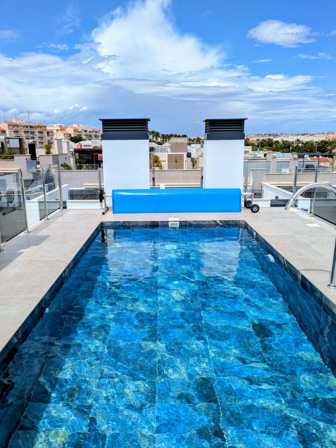 Living area with window and natural light, new-build apartment, Centro, Torrevieja