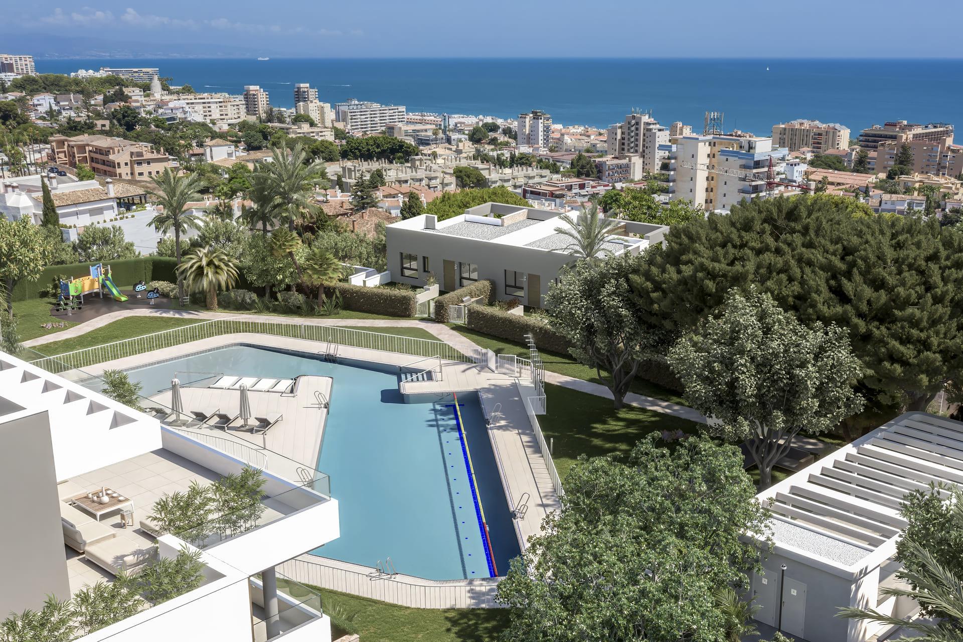 Communal pool of 9-unit residential complex in El Pinillo, Torremolinos