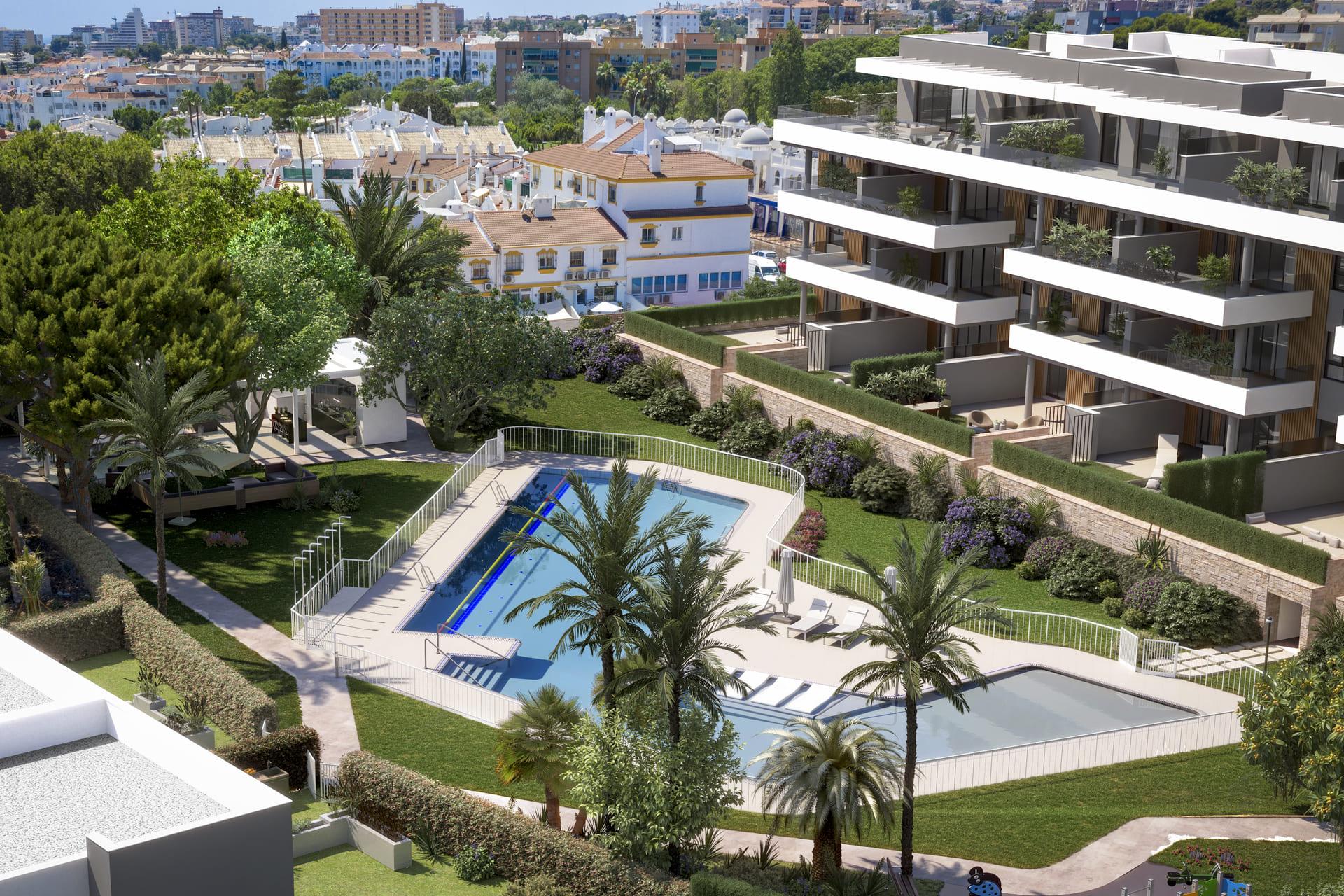 Communal pool in nine-unit residential complex, El Pinillo, Torremolinos