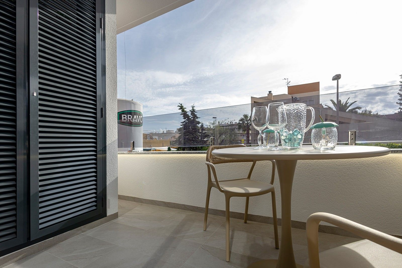 Porcelain tile flooring in living area, new-build apartment, Torrevieja