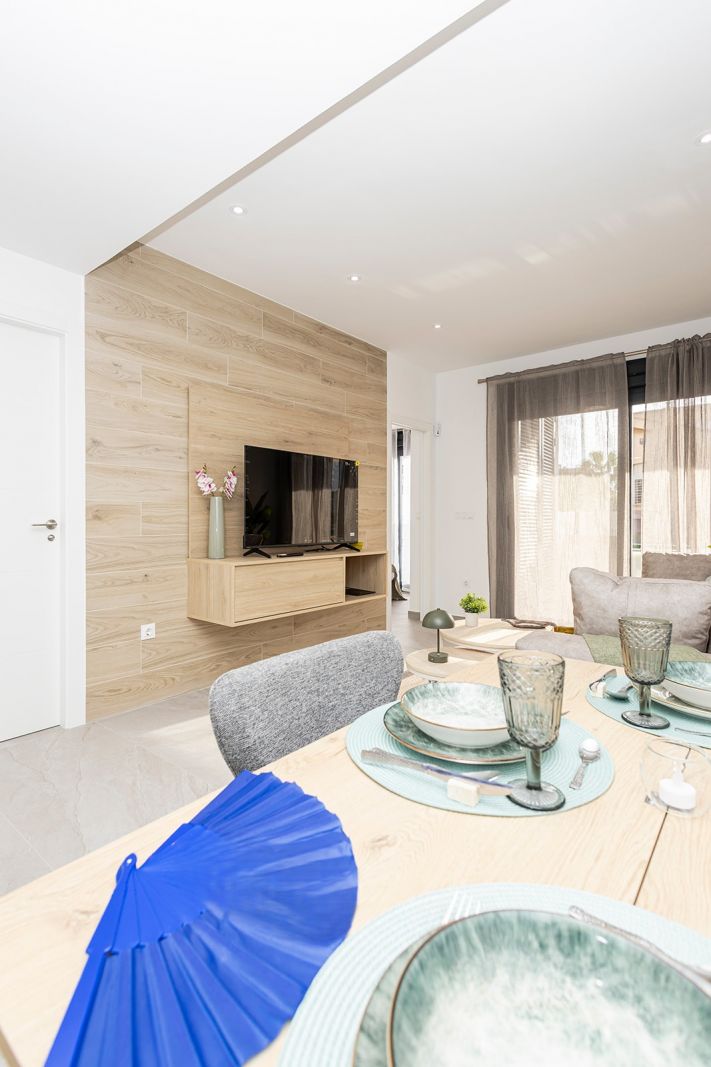 Solarium and sun terrace area, new-build complex, Torrevieja