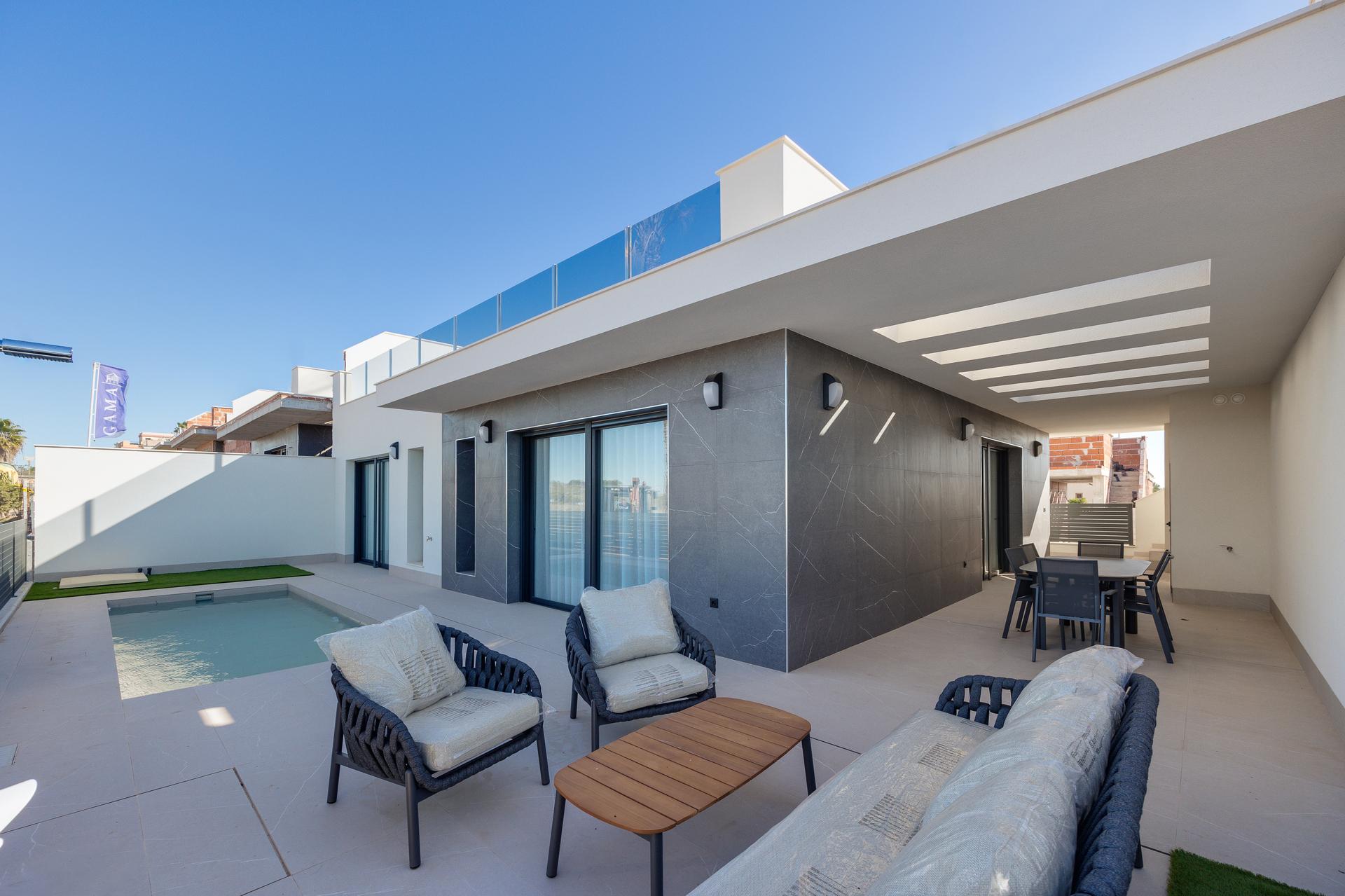 Hallway corridor in 3-bedroom new-build villa, Torreblanca, Torrevieja