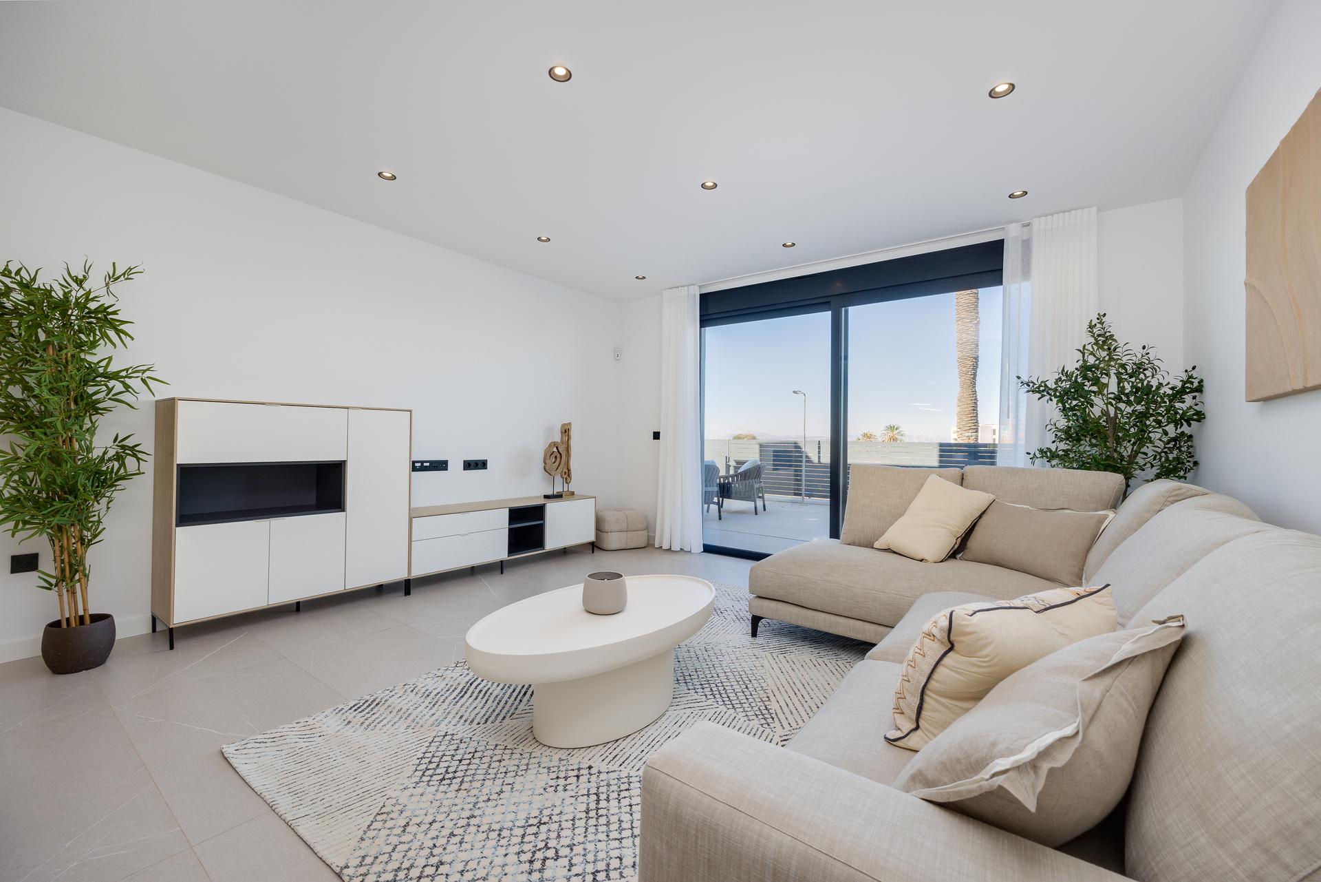 Corner exterior view of new-build villa in Torreblanca, Torrevieja