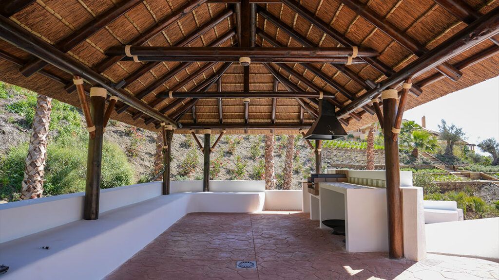Terrace area with railing on top-floor penthouse, La Cerquilla, Marbella