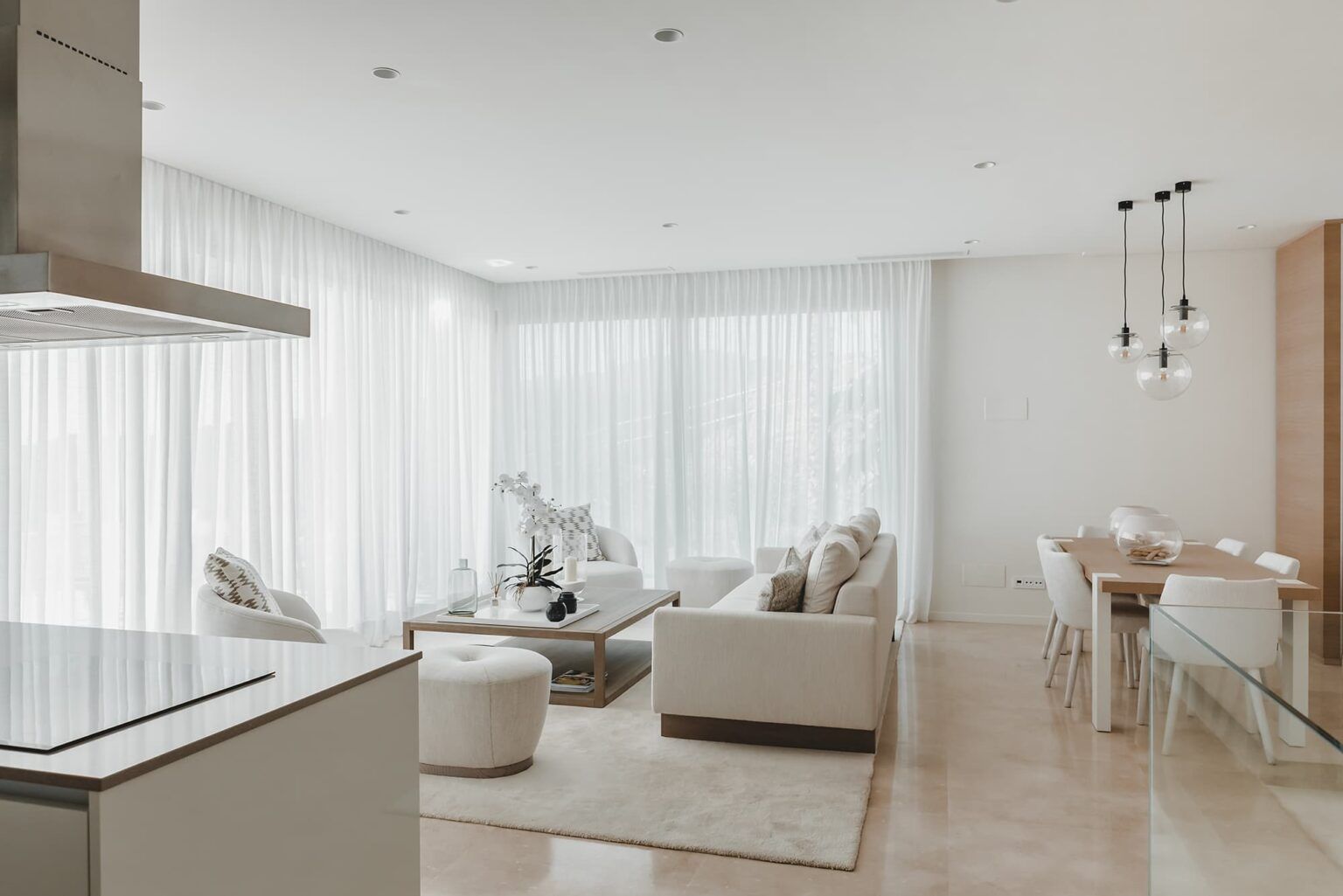 Entrance hallway in ground-floor new-build apartment, Montemayor-Marbella Club, Benahavis